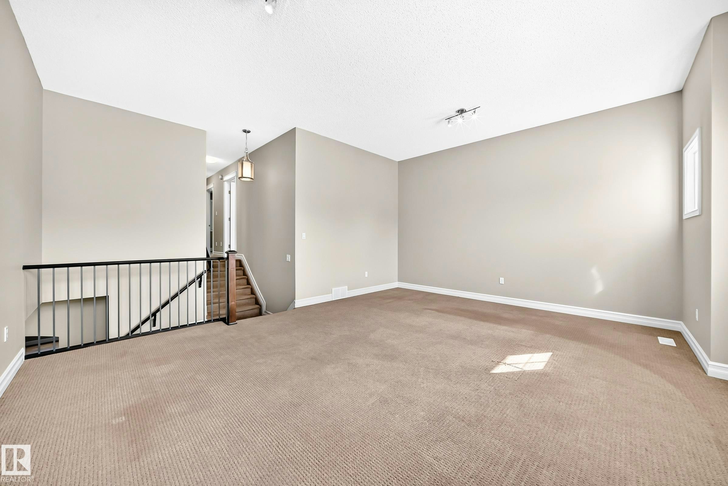 4212 Charles Close, Edmonton, AB, T6W 0Z5 - 46