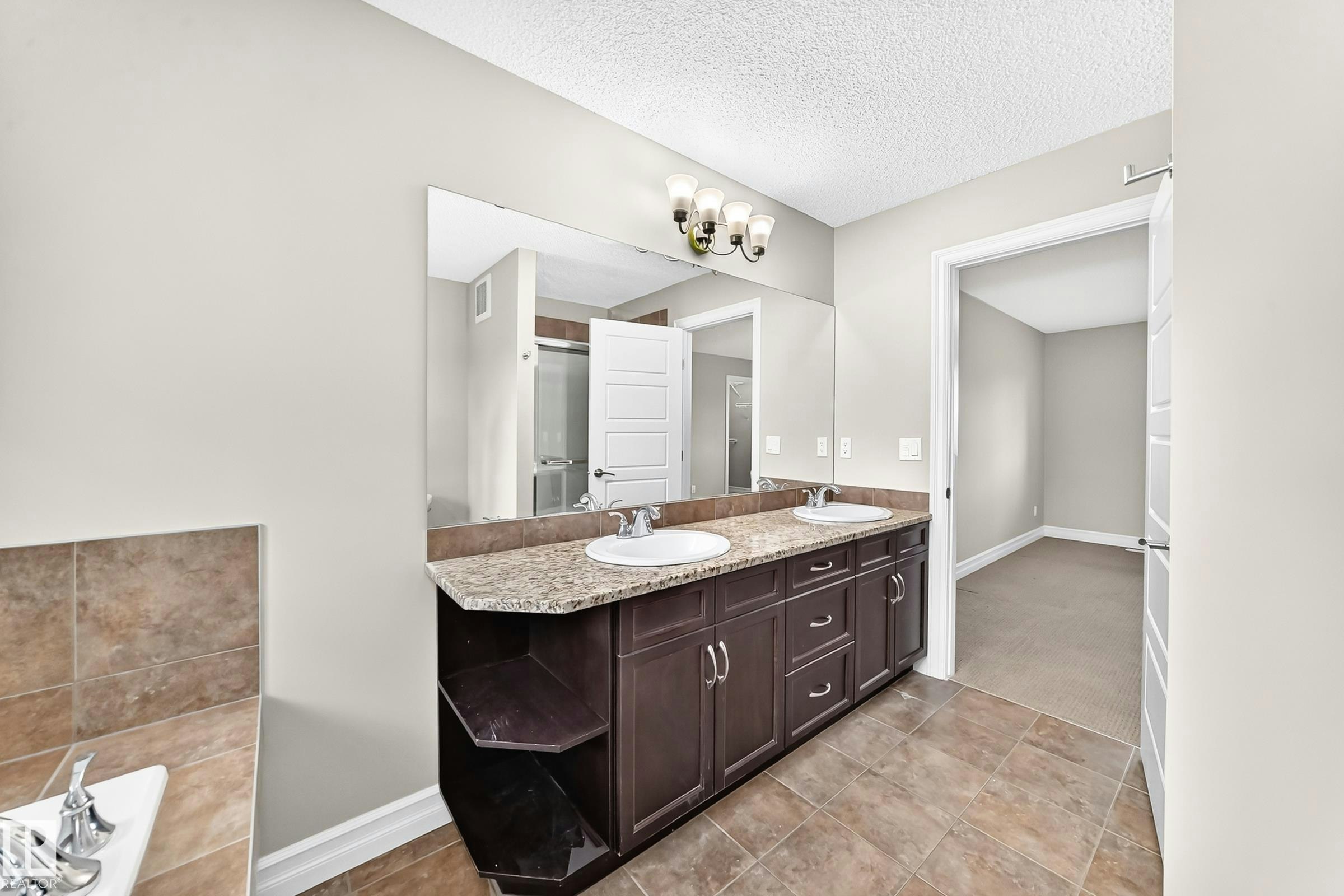 4212 Charles Close, Edmonton, AB, T6W 0Z5 - 36