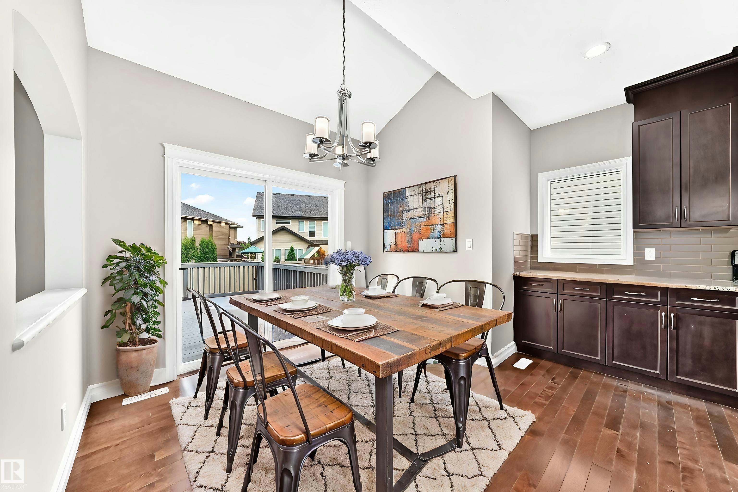 4212 Charles Close - 4