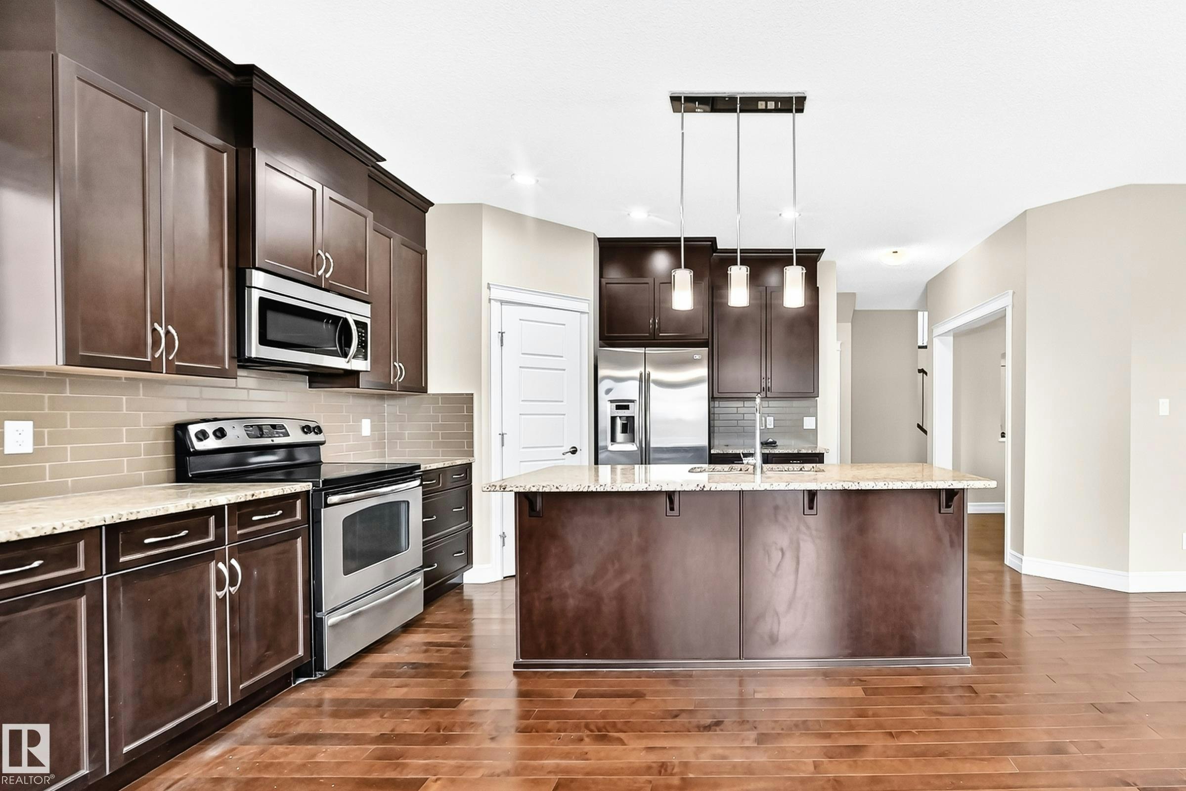 4212 Charles Close, Edmonton, AB, T6W 0Z5 - 18
