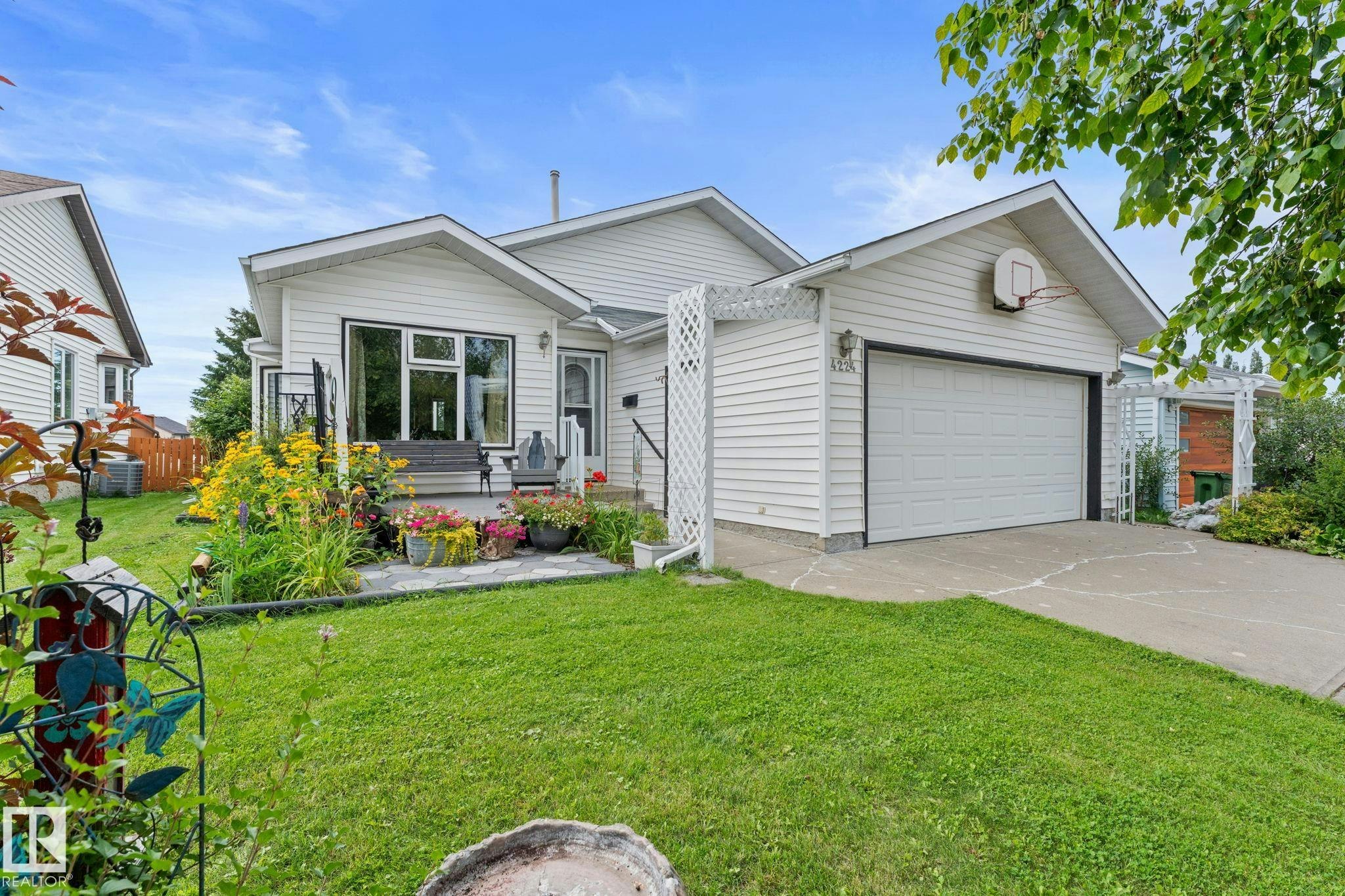 4224 33a Street, Edmonton, AB, T6T 1E7