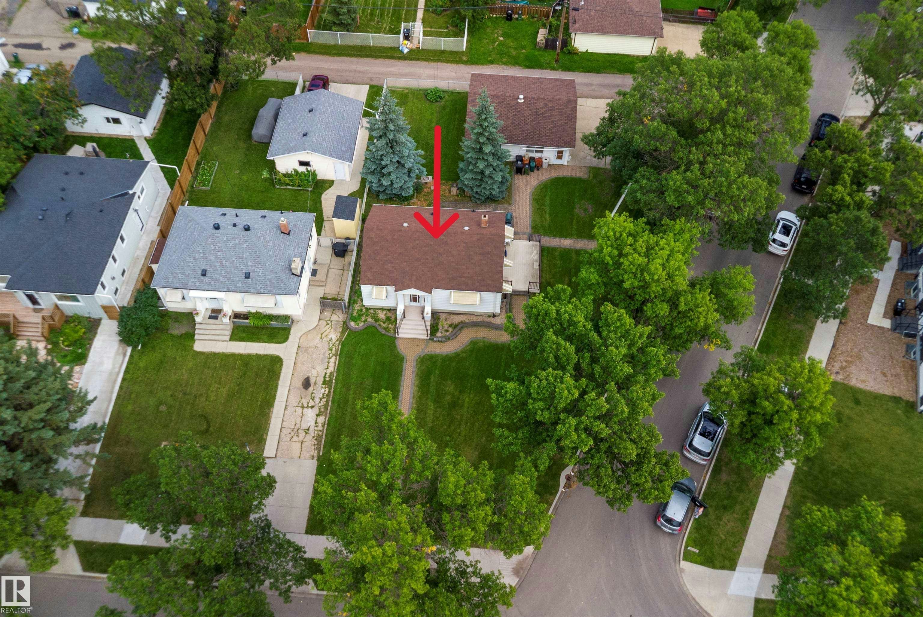 11603 St Albert Trail, Edmonton, AB, T5M 3L6