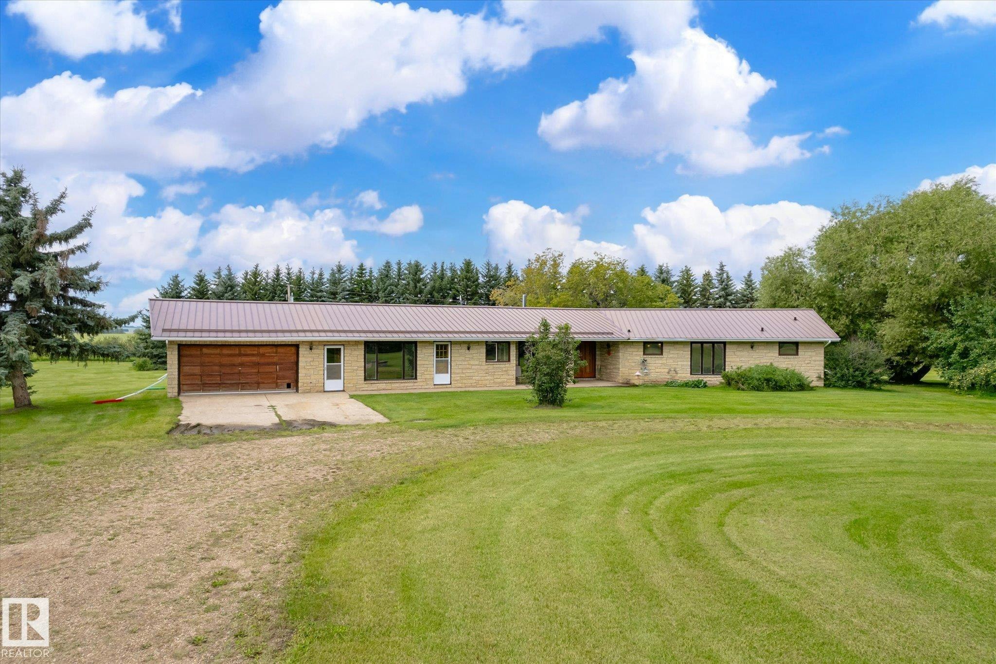 58032 Rge Road 251, Rural Sturgeon County, AB, T0G 1L1