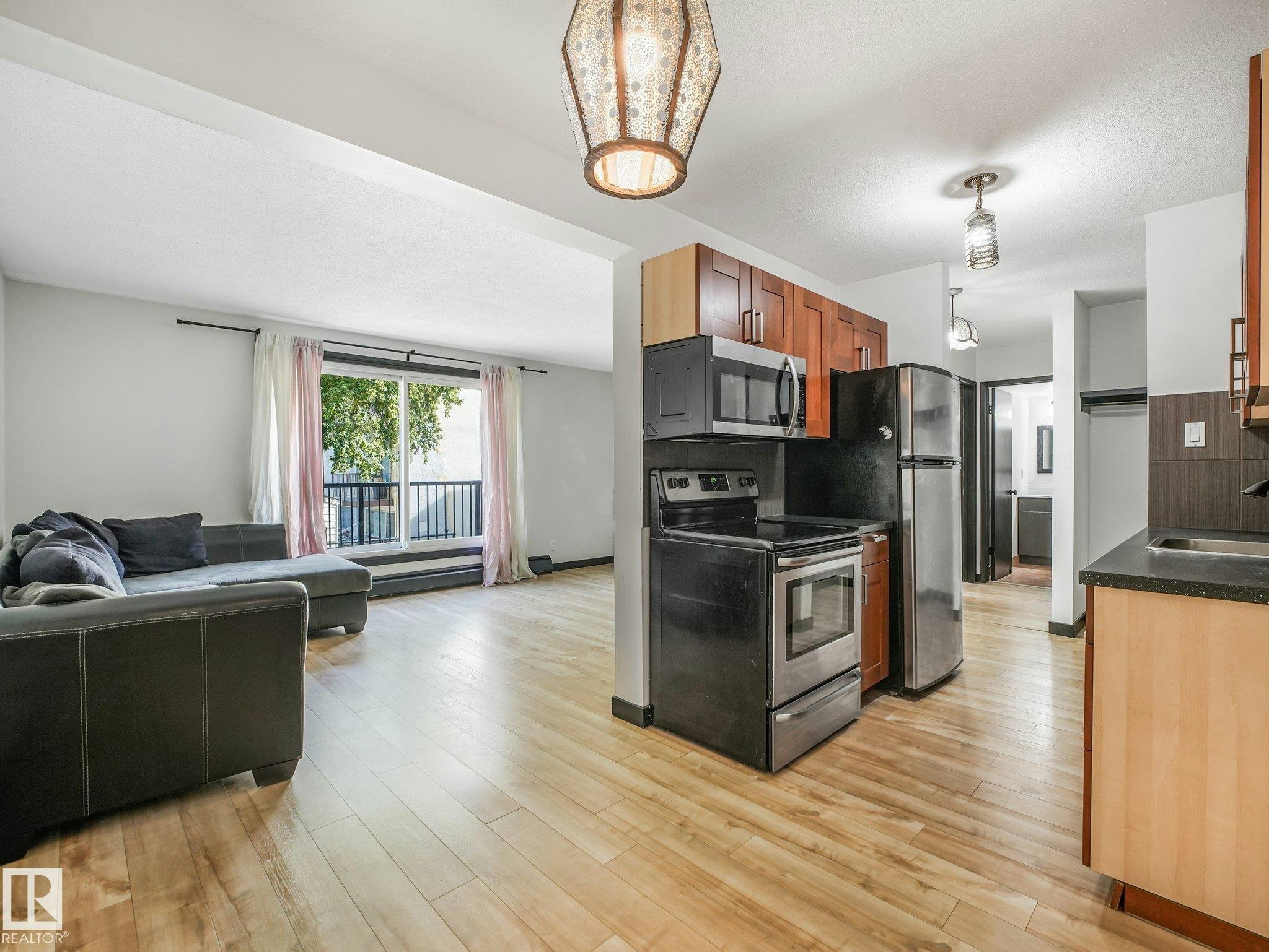 205-10606 123 Street, Edmonton, AB, T5N 1P2 - 12
