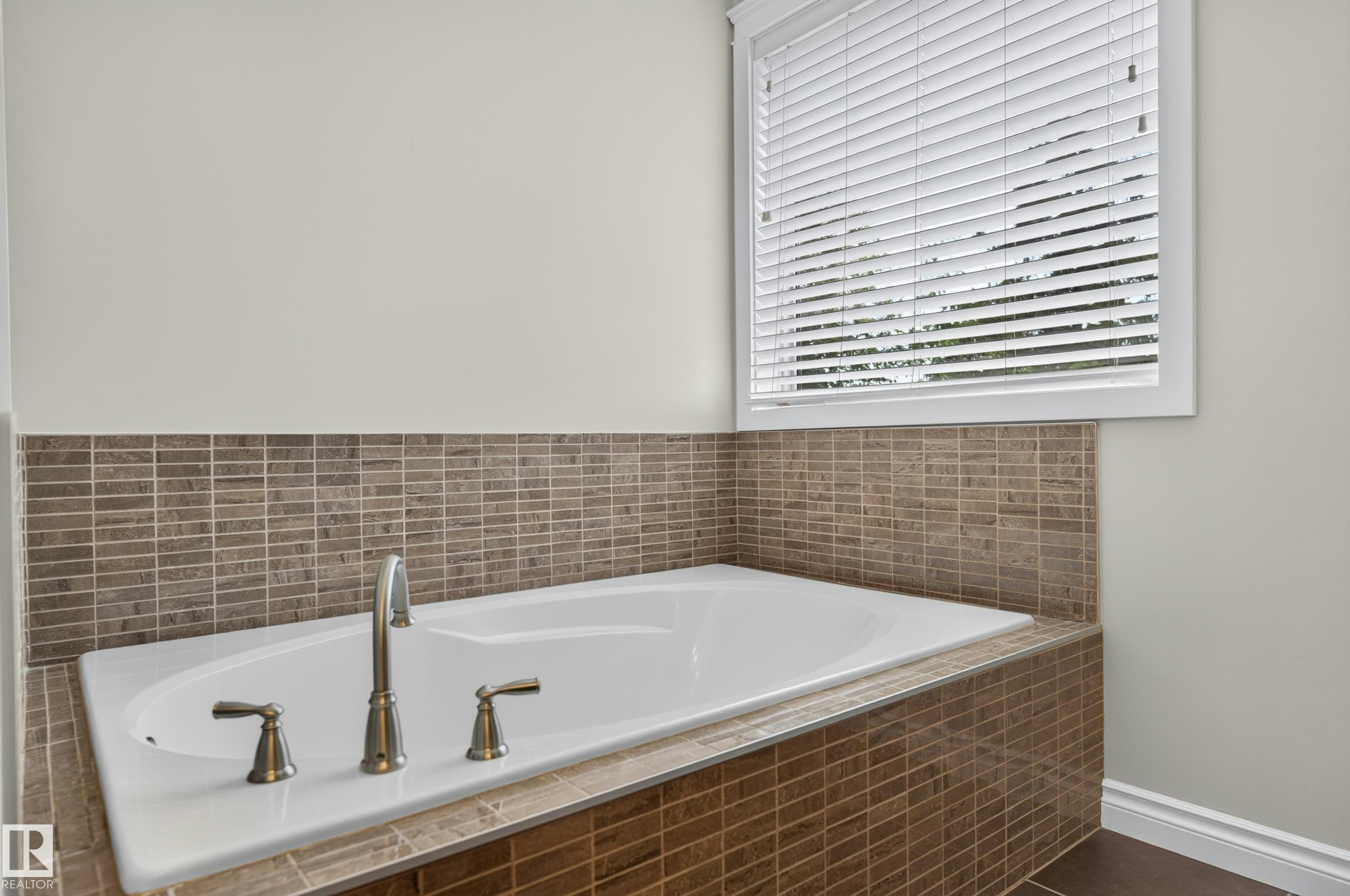 12724 148 Avenue, Edmonton, AB, T6V 1C4 - 34