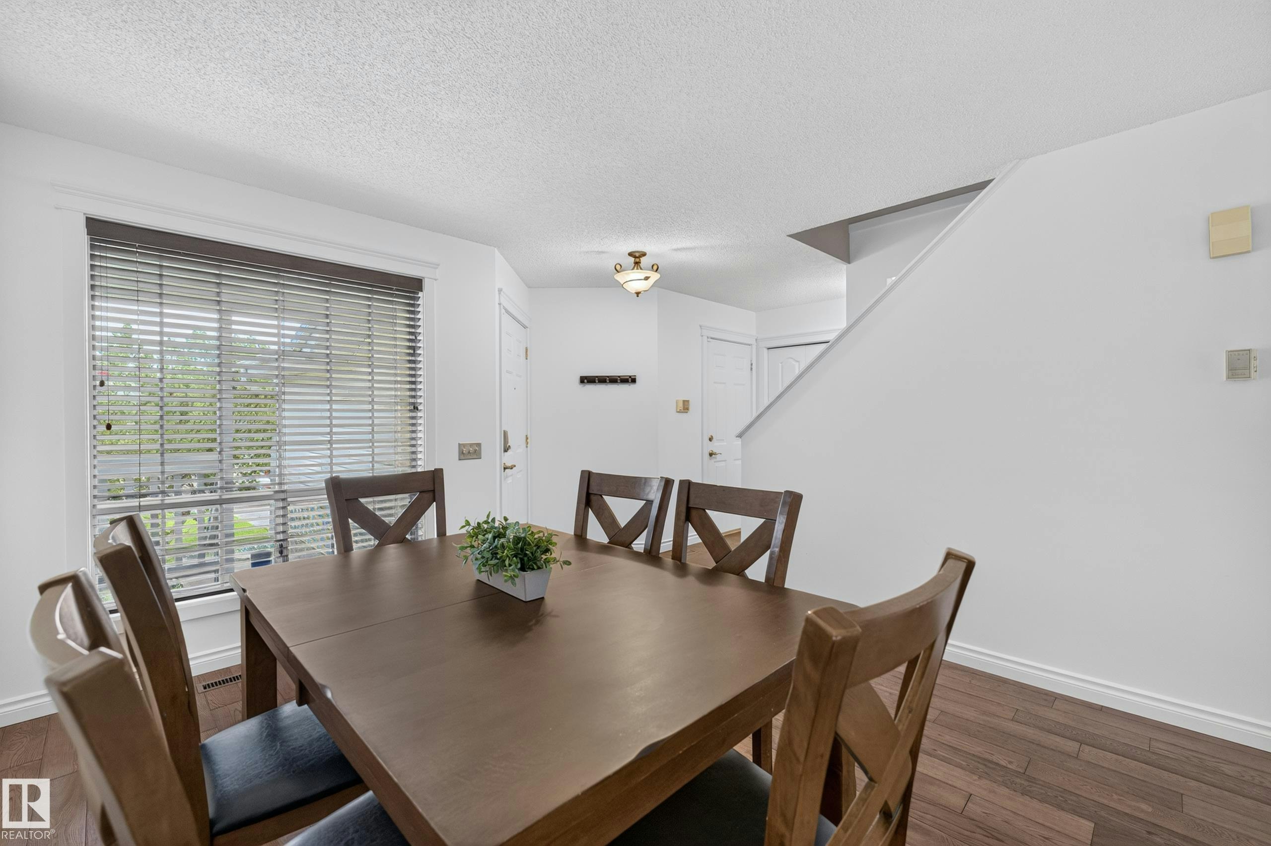 12724 148 Avenue, Edmonton, AB, T6V 1C4 - 12