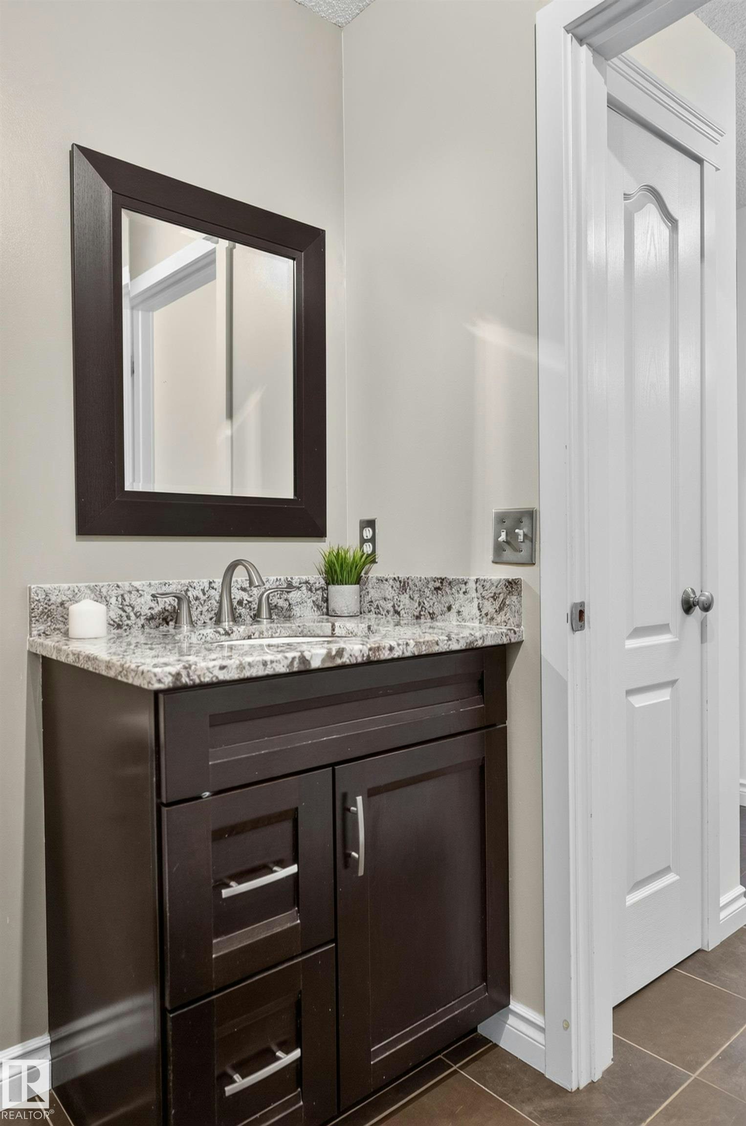12724 148 Avenue, Edmonton, AB, T6V 1C4 - 27