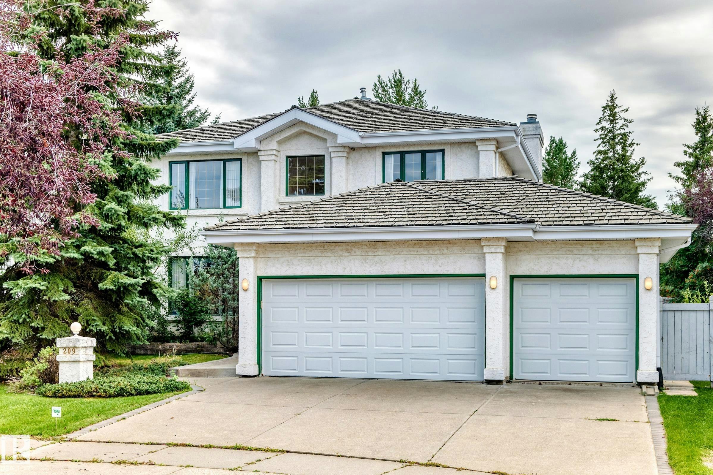 209 Carmichael Close, Edmonton, AB, T6R 2K6