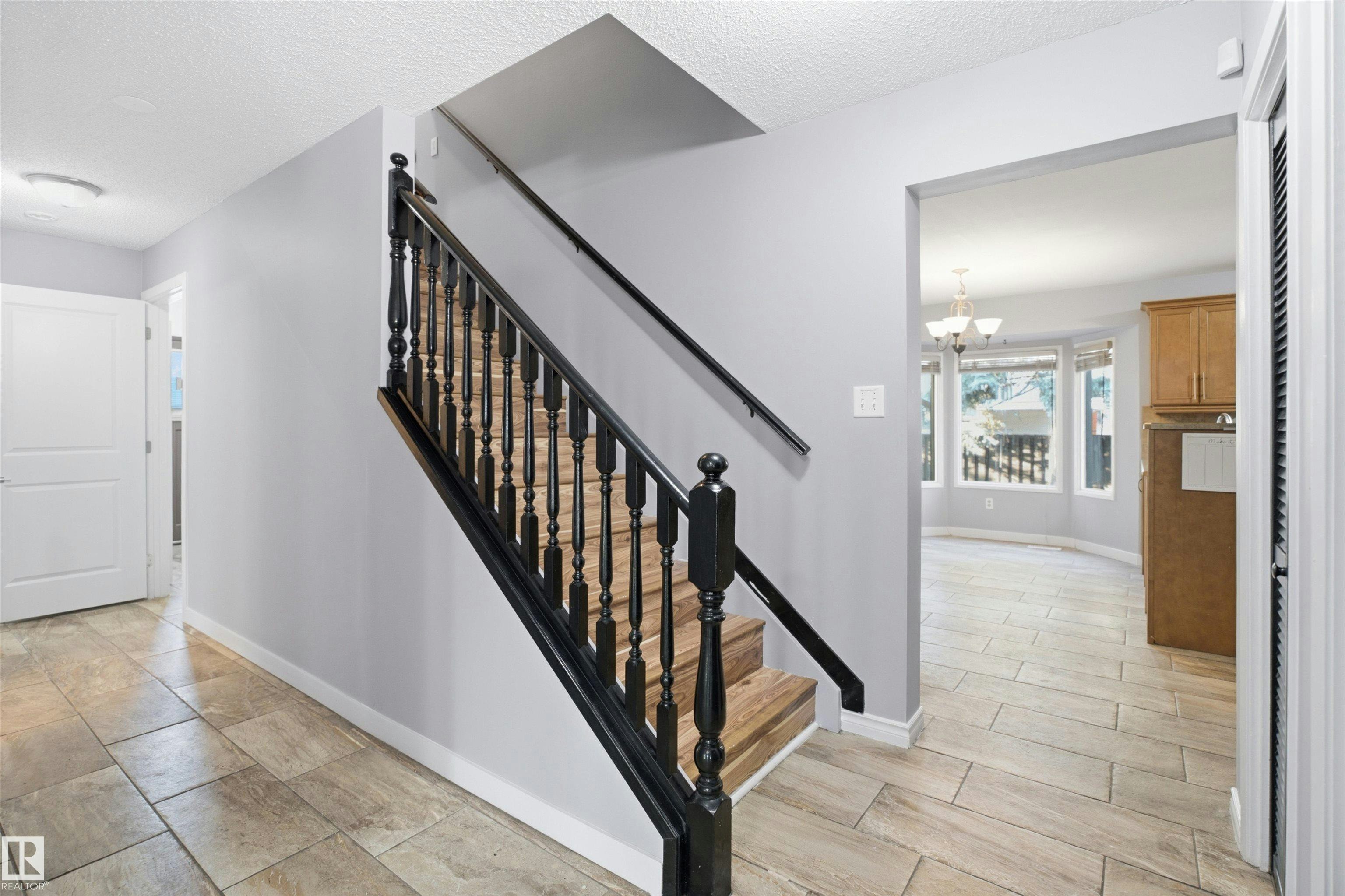 3432 Hill View Crescent, Edmonton, AB, T6L 1P5 - 17