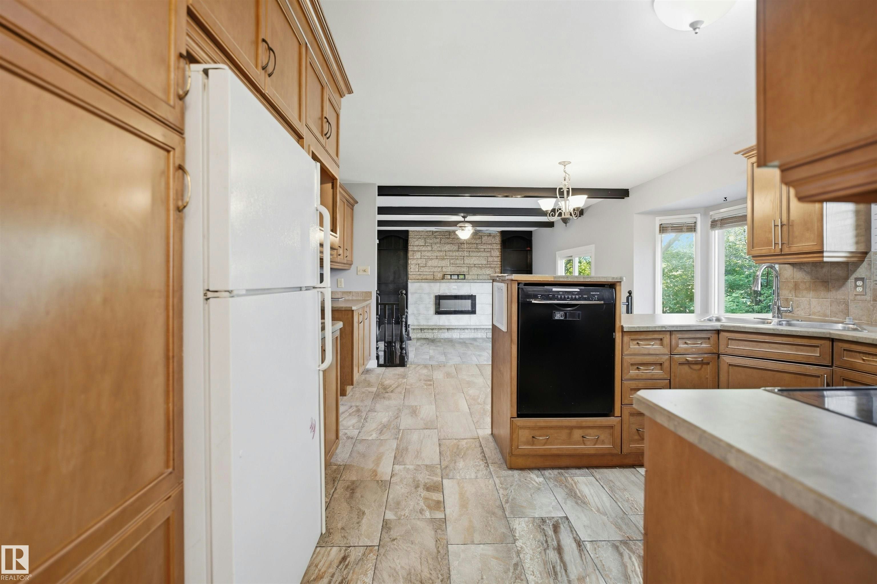 3432 Hill View Crescent, Edmonton, AB, T6L 1P5 - 8