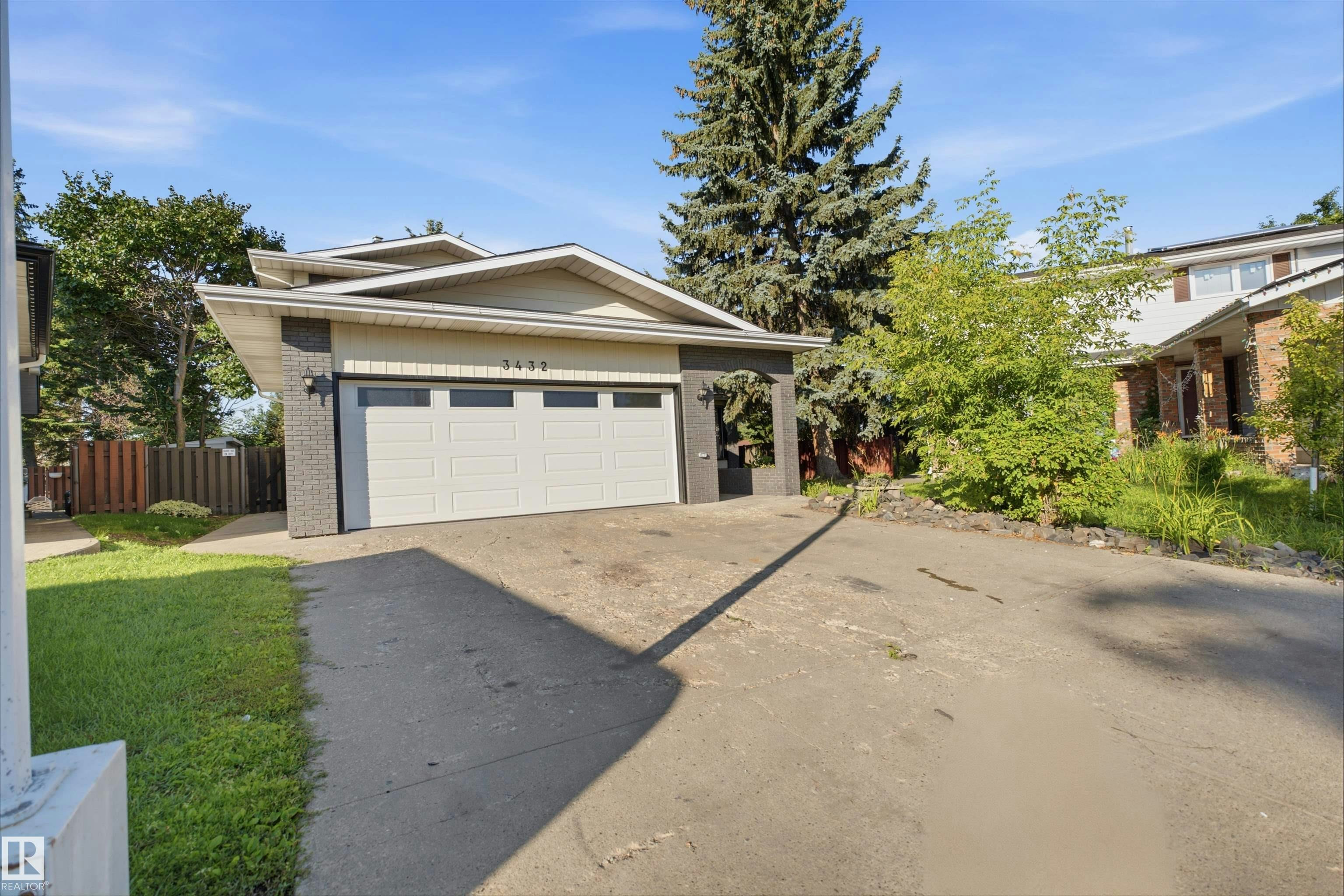 3432 Hill View Crescent - 2