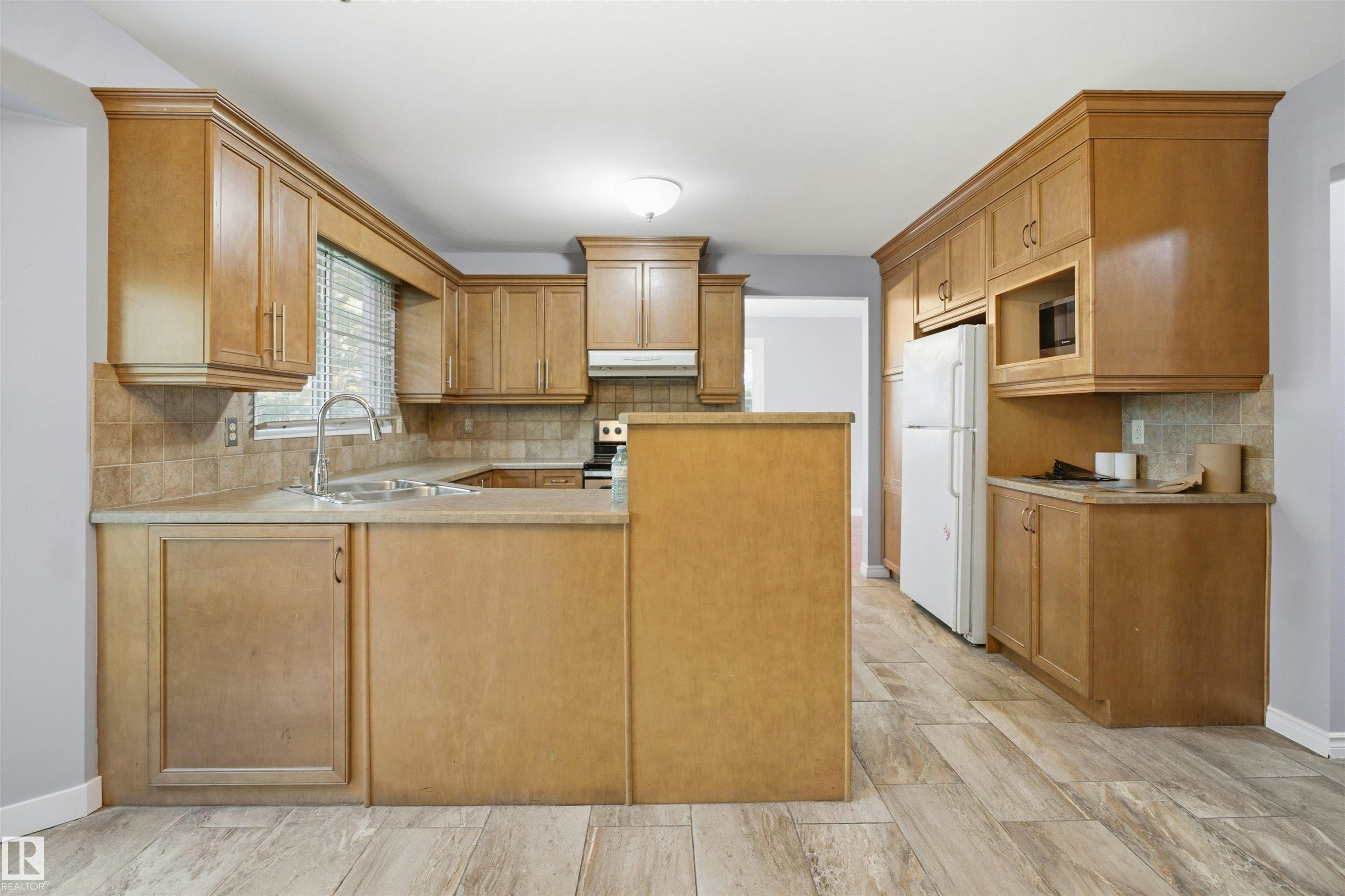 3432 Hill View Crescent, Edmonton, AB, T6L 1P5 - 12