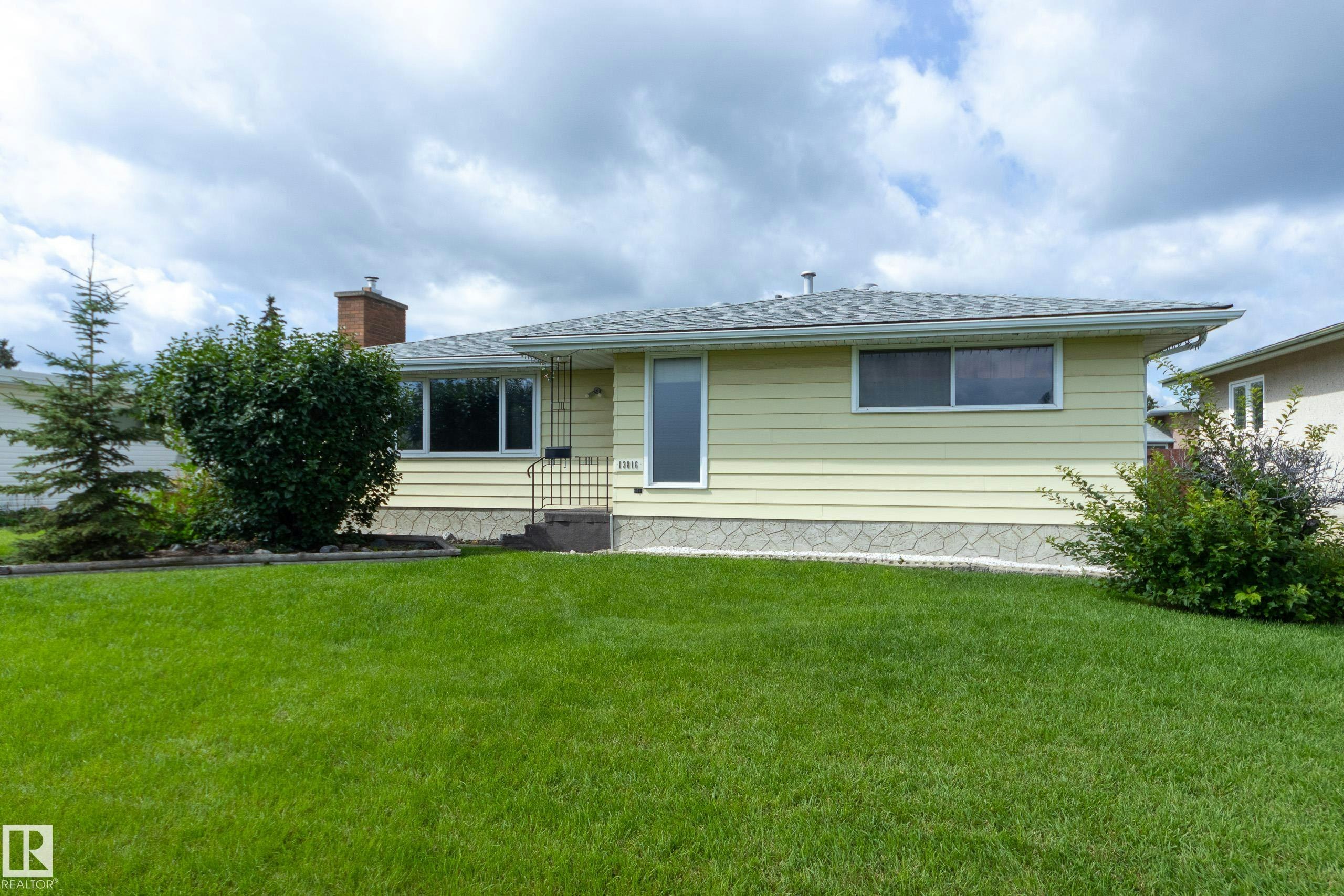 13816 90 Street, Edmonton, AB, T5E 3N3