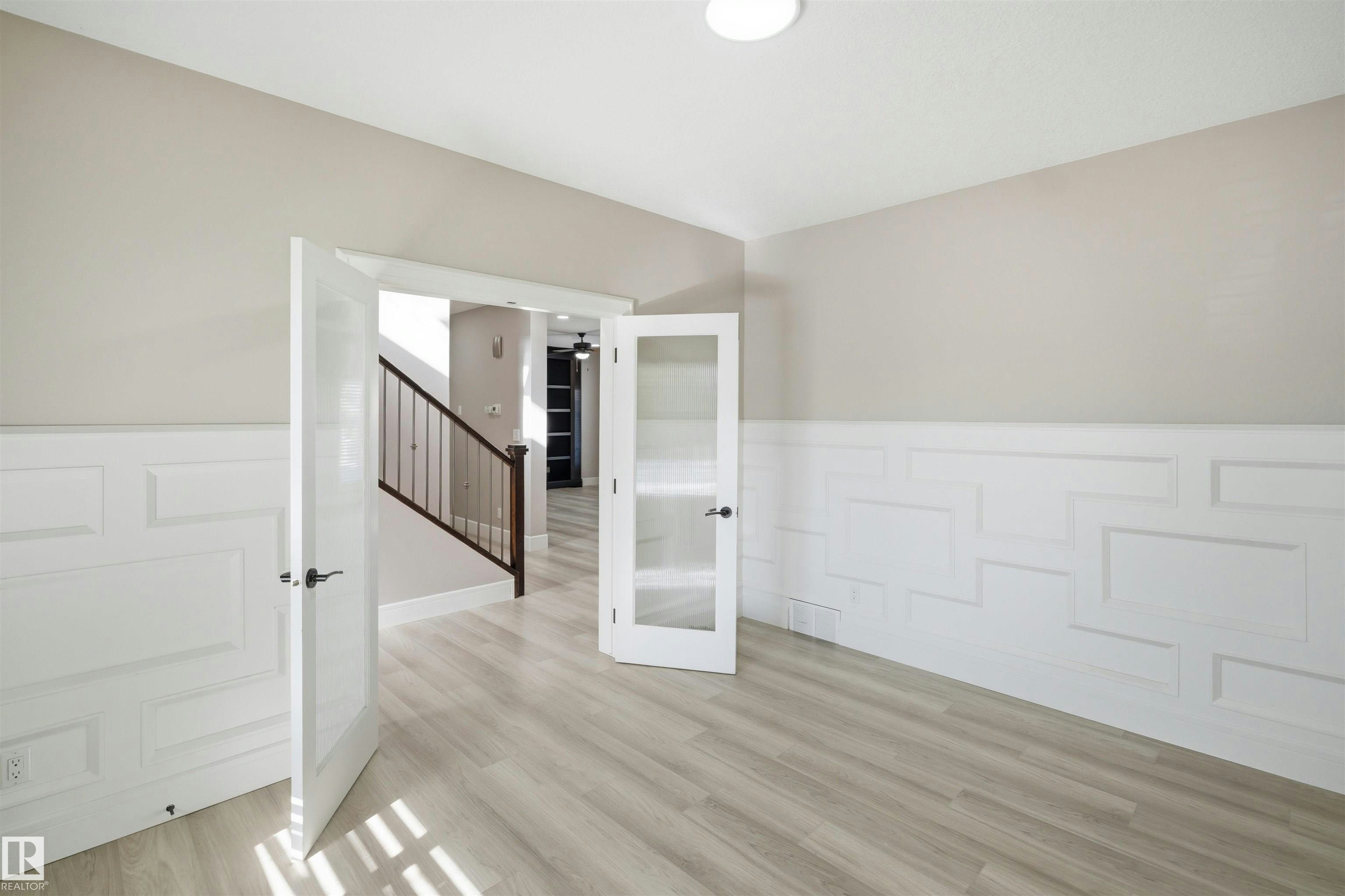 2256 Cameron Ravine Court, Edmonton, AB, T6M 0L9 - 5