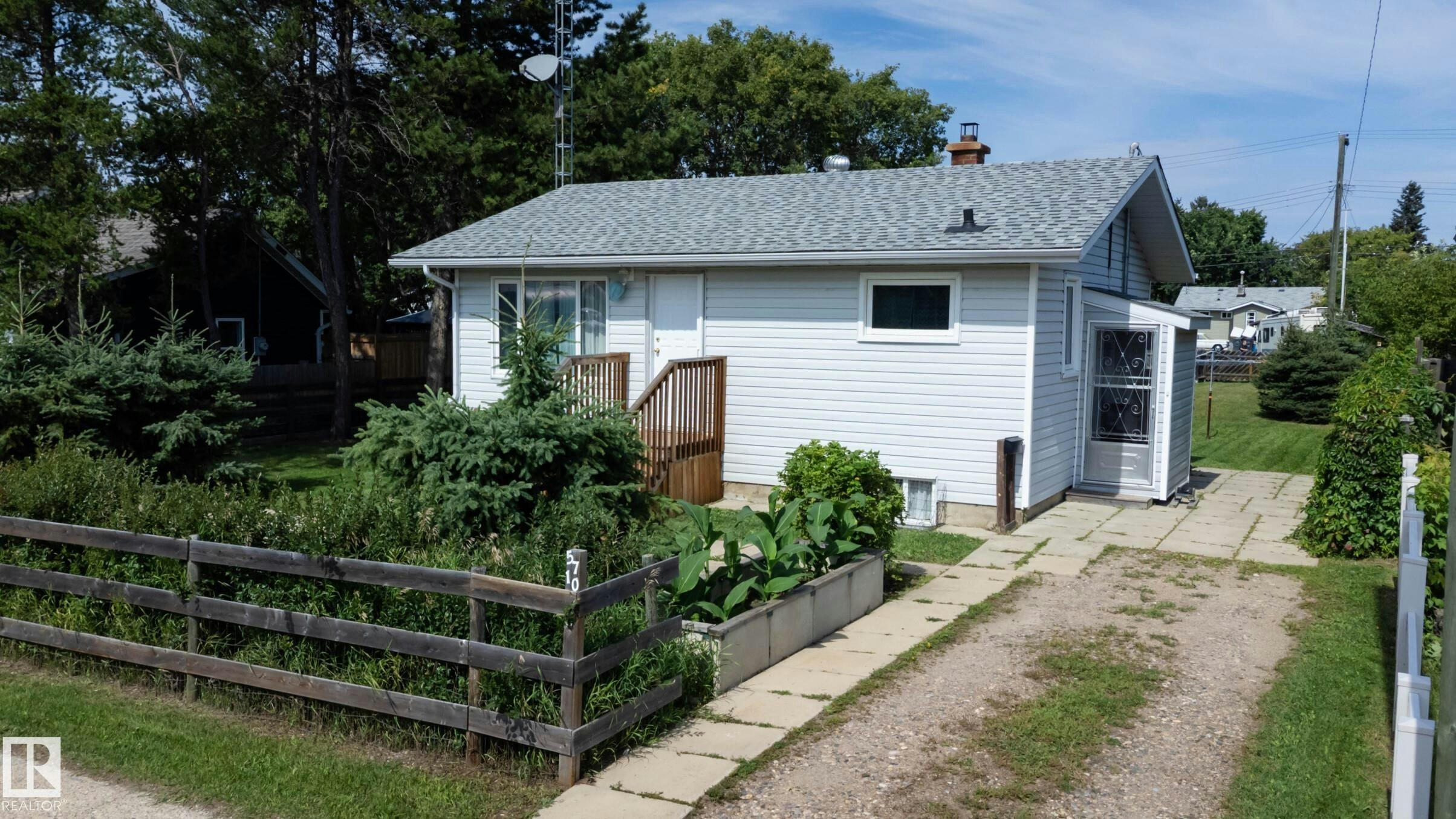 5710 51 Avenue, Cold Lake, AB, T9M 1S4