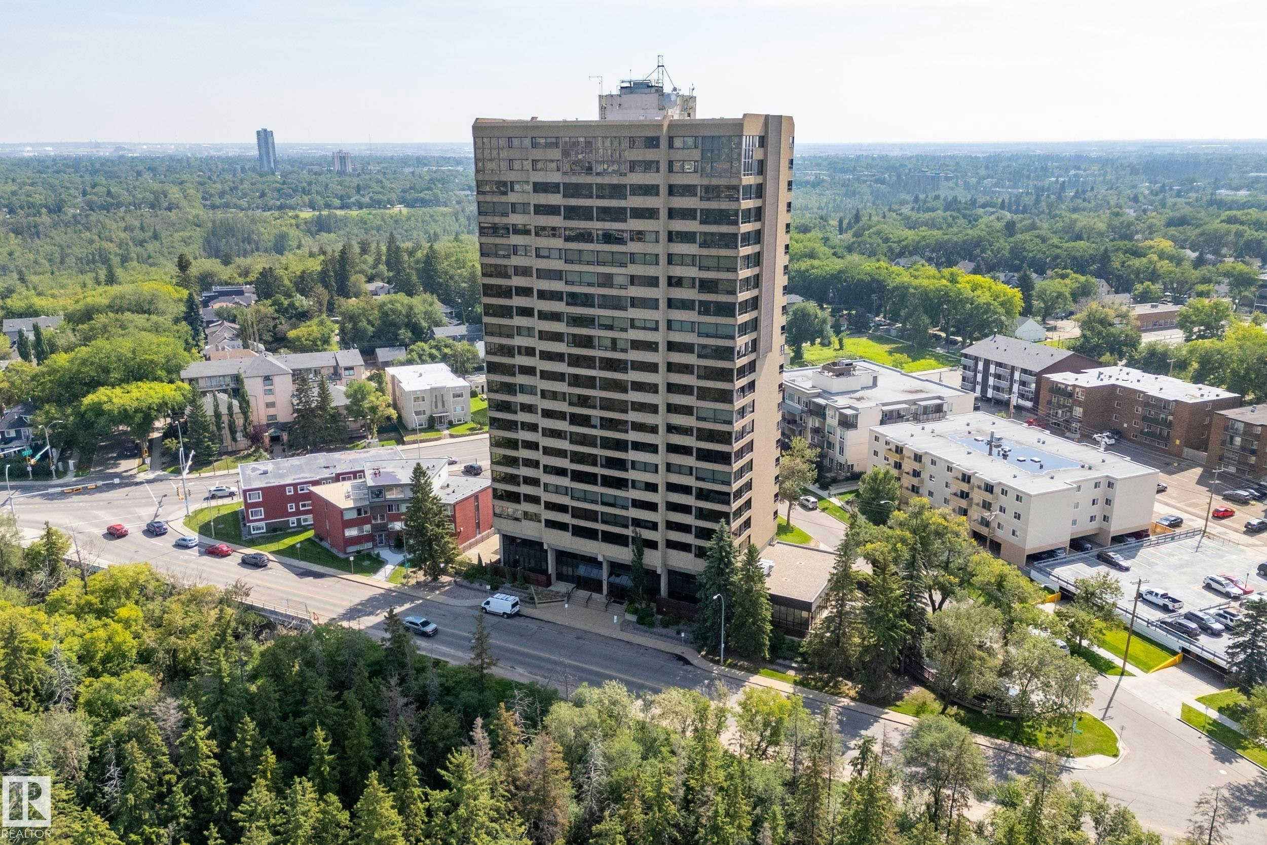 303-9929 Saskatchewan Drive, Edmonton, AB, T6E 5J9