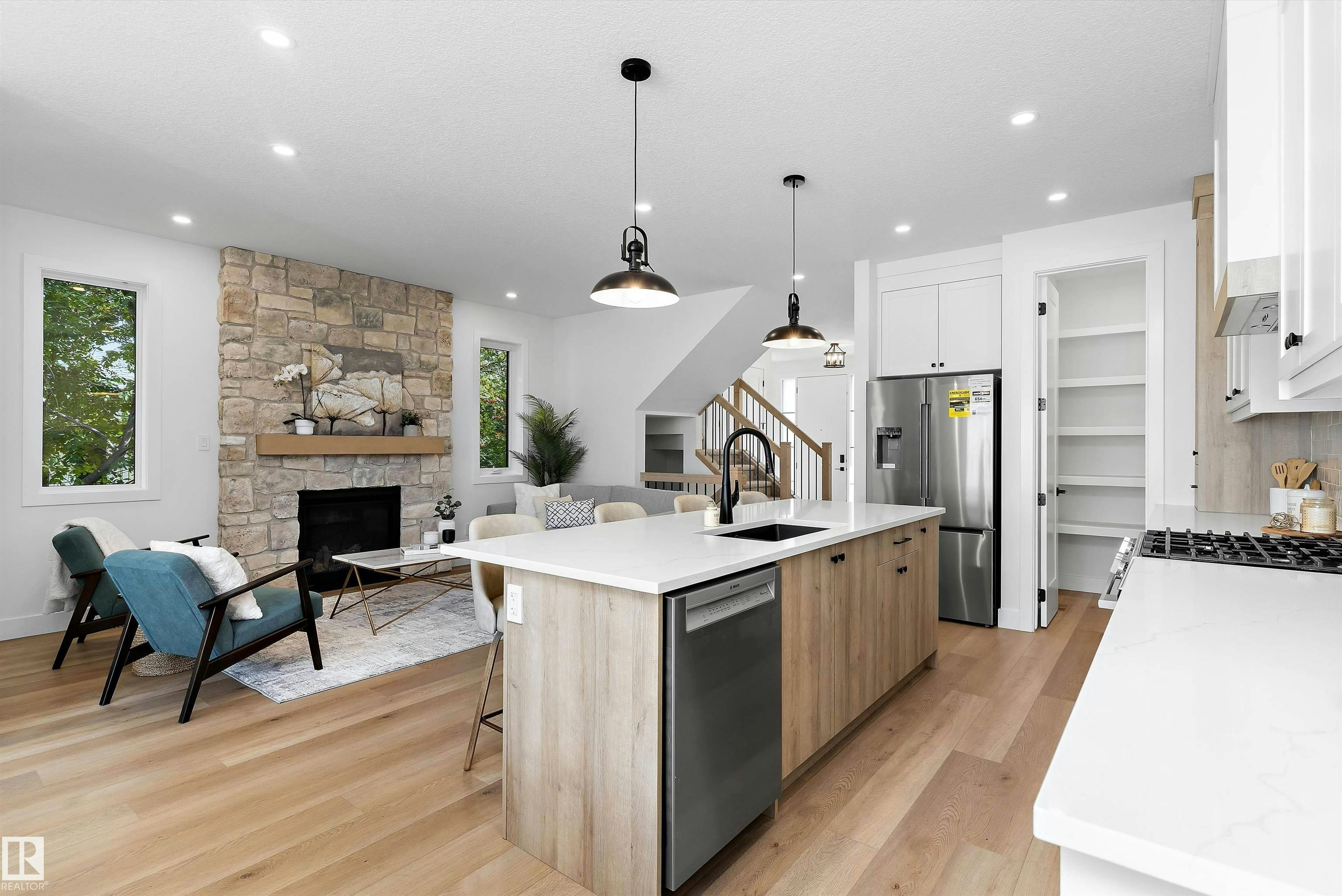 14512 86 Avenue, Edmonton, AB, T5R 4B6 - 12