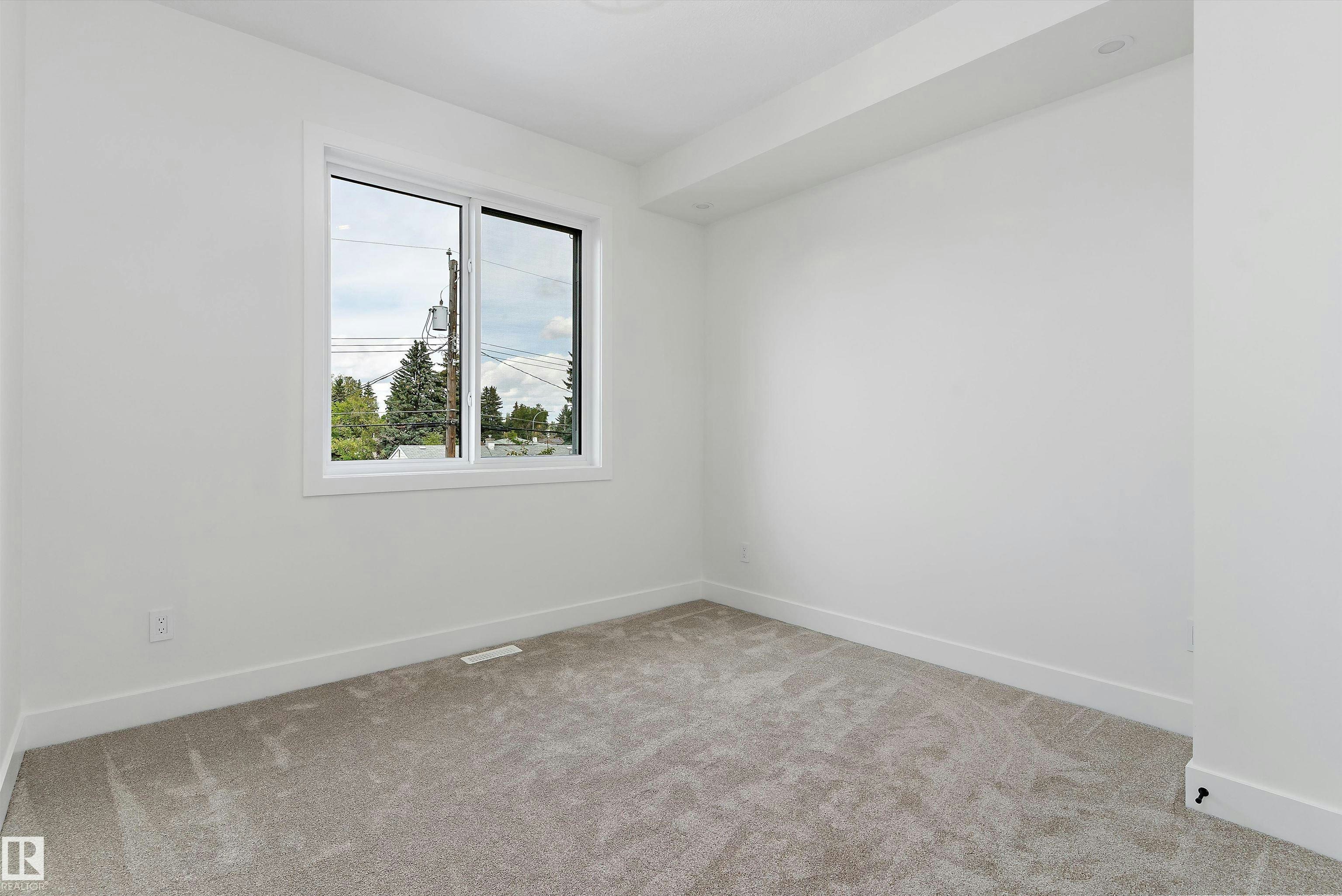 14512 86 Avenue, Edmonton, AB, T5R 4B6 - 29
