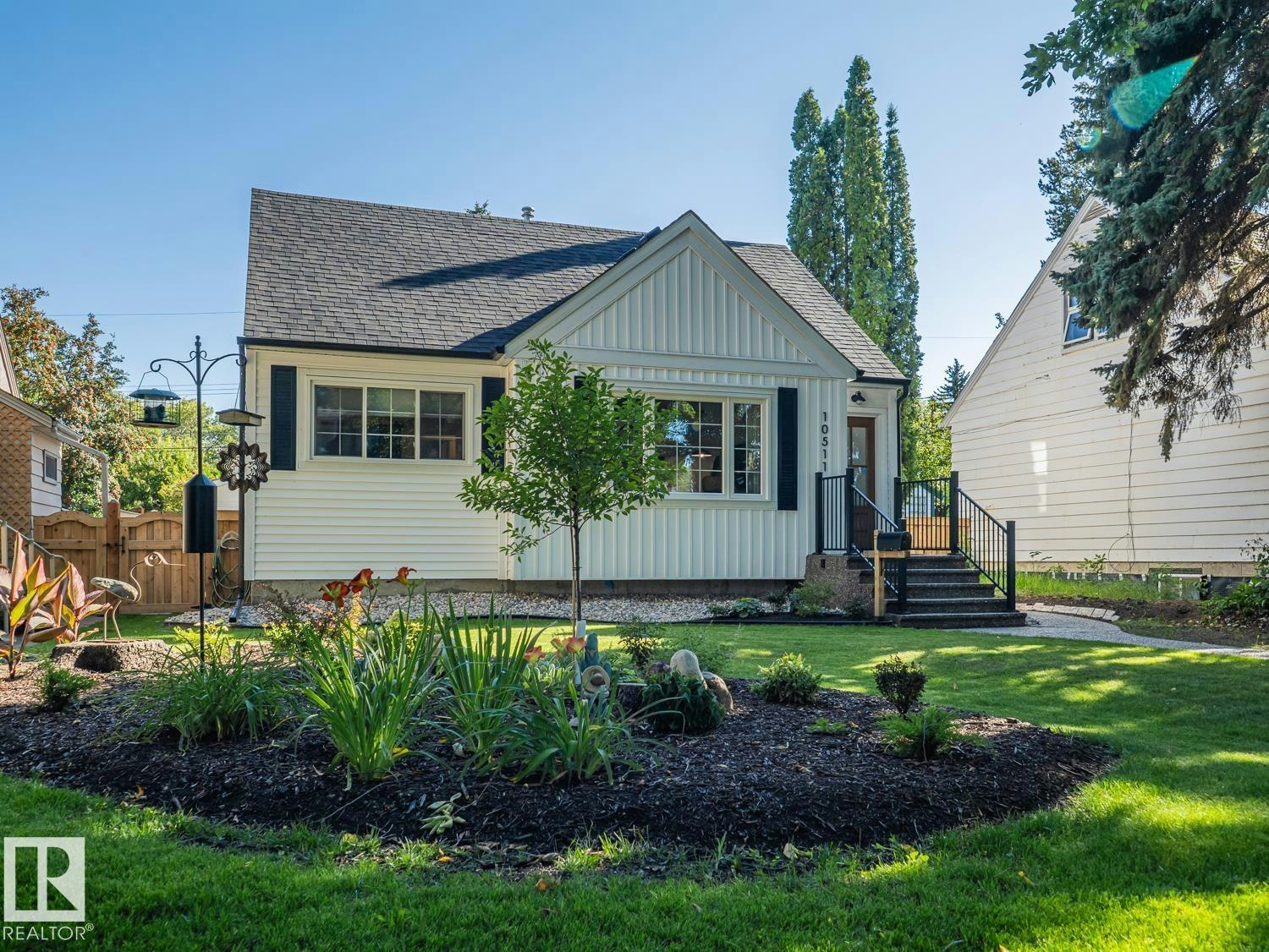 10511 68 Avenue, Edmonton, AB, T6H 2B2