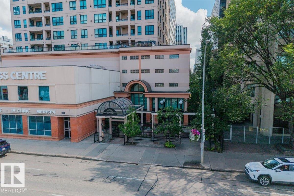 704-9939 109 Street, Edmonton, AB, T5K 1H6
