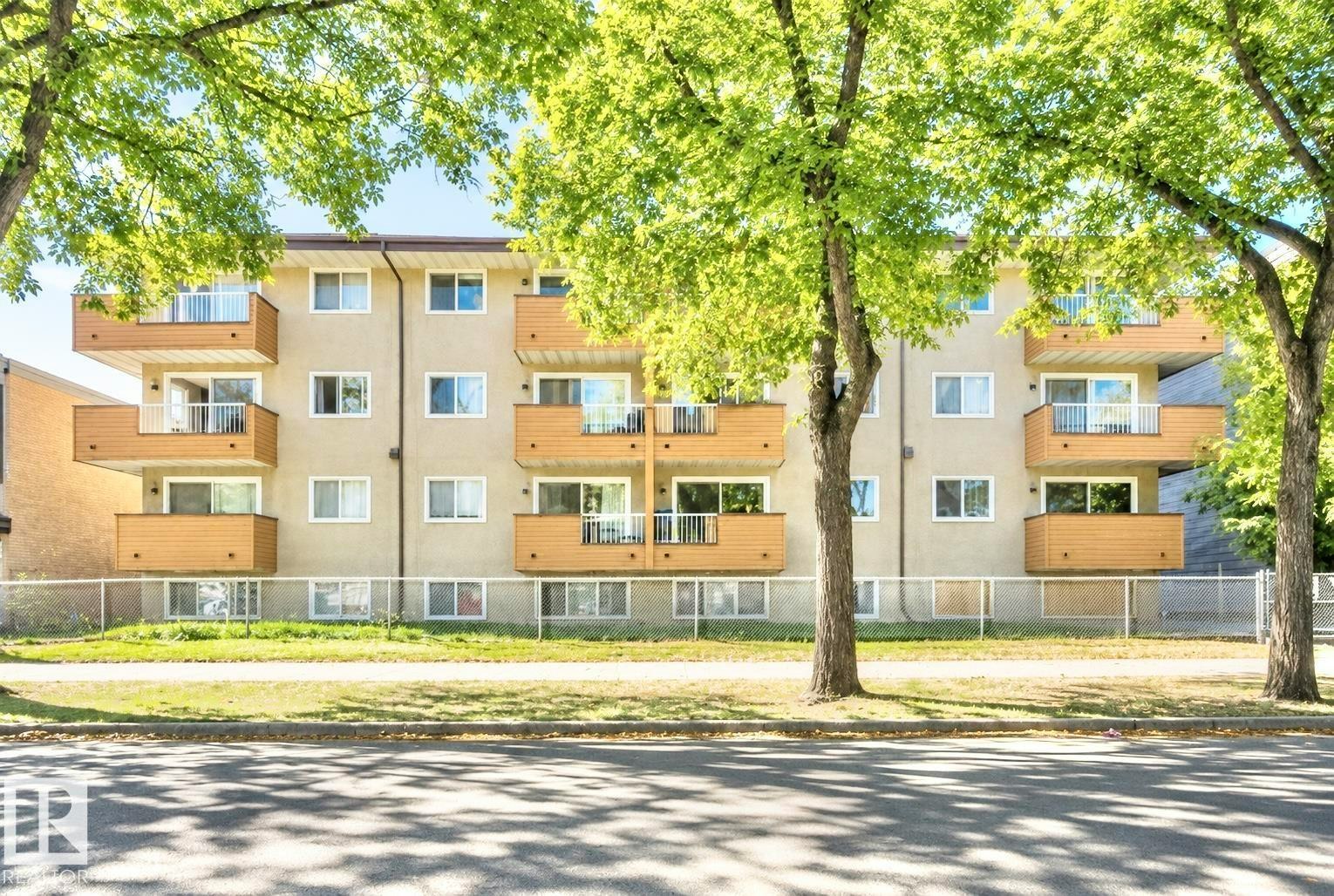 106-10620 104 Street, Edmonton, AB, T5H 2W2