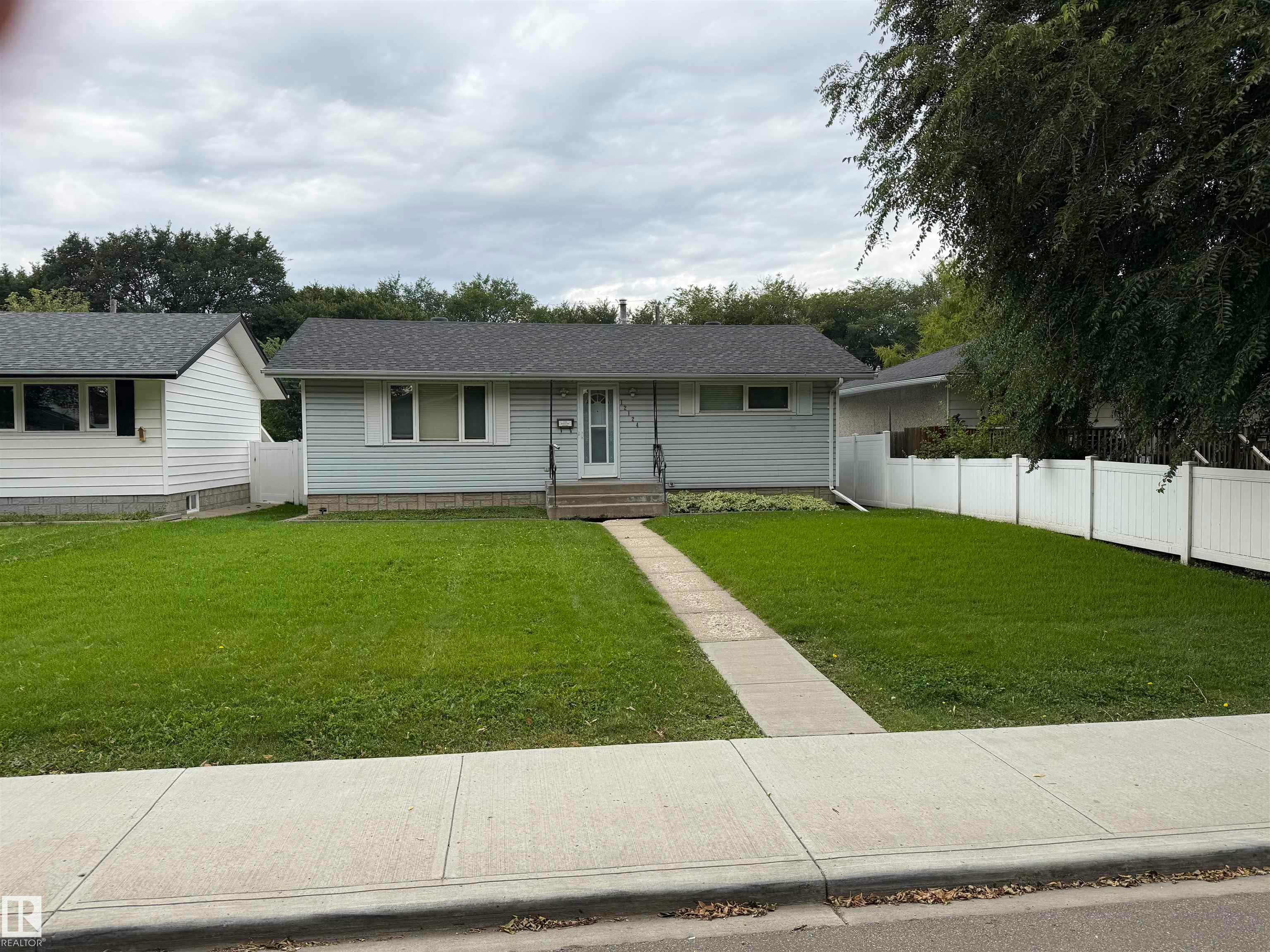 12124 51 Street, Edmonton, AB, T5W 3G9