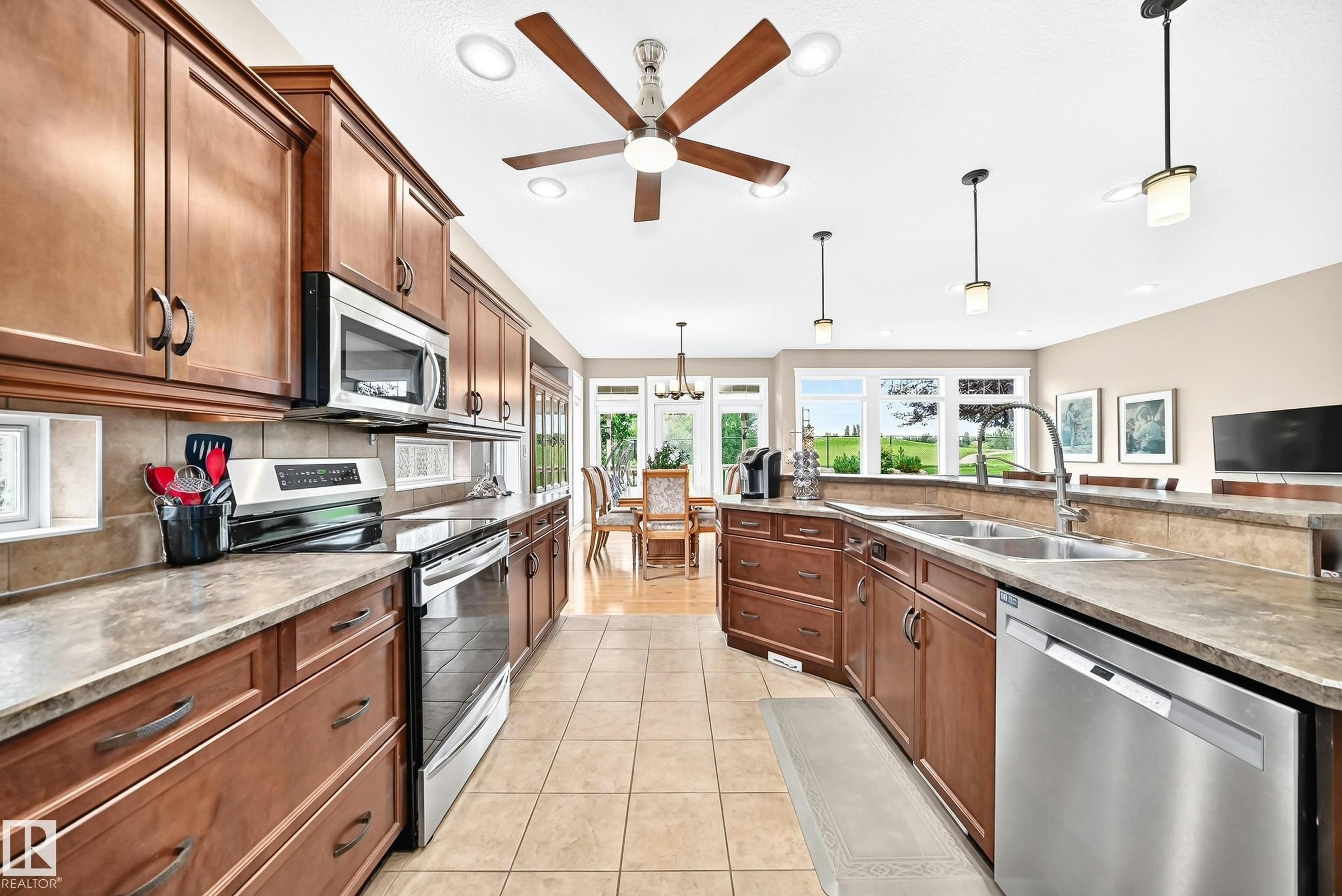 12 Fairway Point(e), Spruce Grove, AB, T7X 4B6 - 7