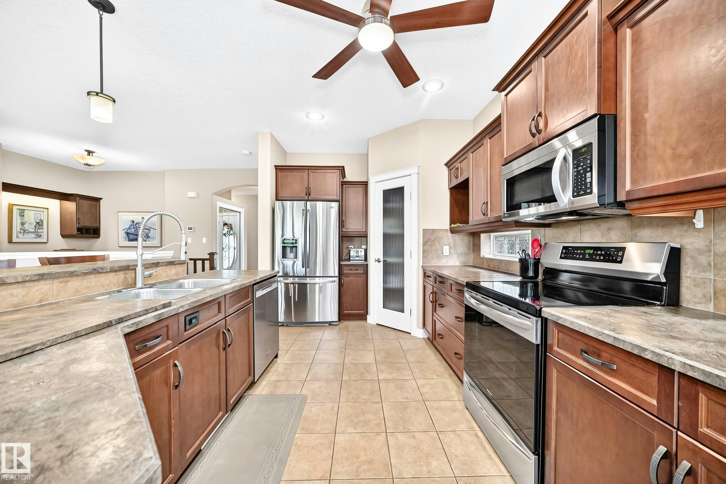 12 Fairway Point(e), Spruce Grove, AB, T7X 4B6 - 10