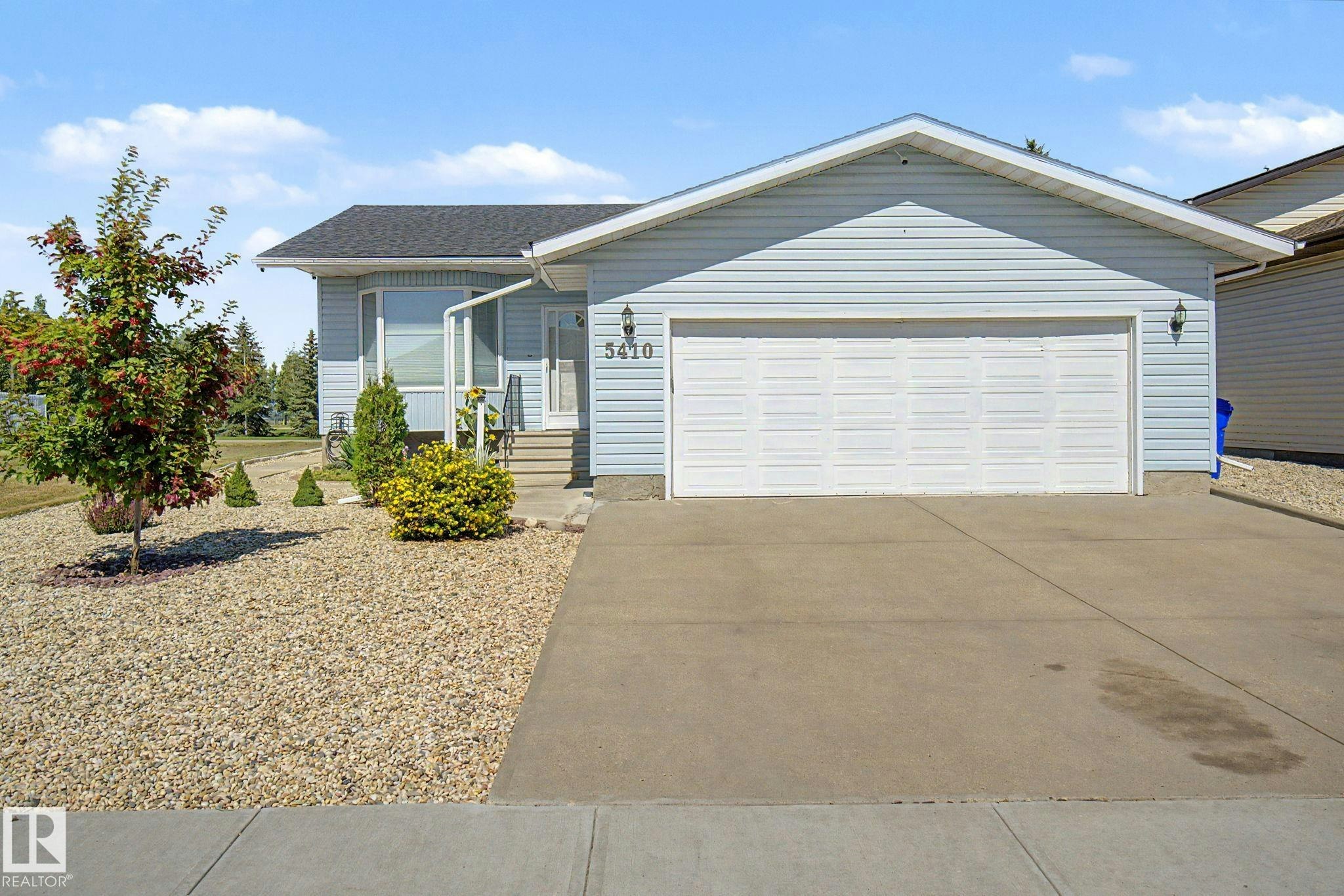 5410 51 Avenue, Bruderheim, AB, T0B 0S0