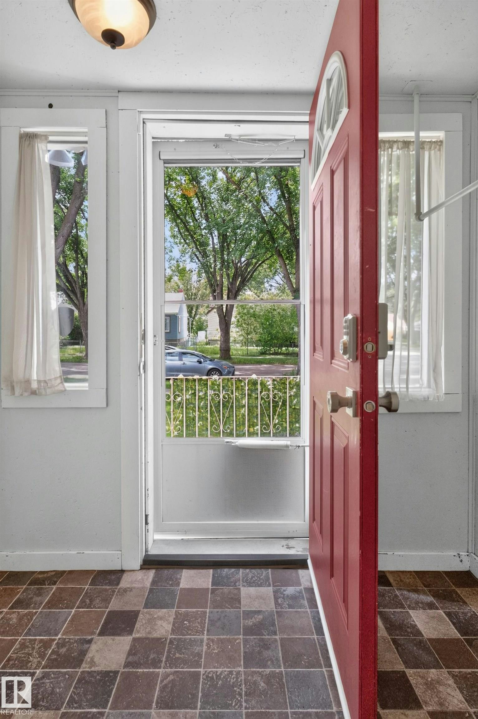 11549 88 Street - 5