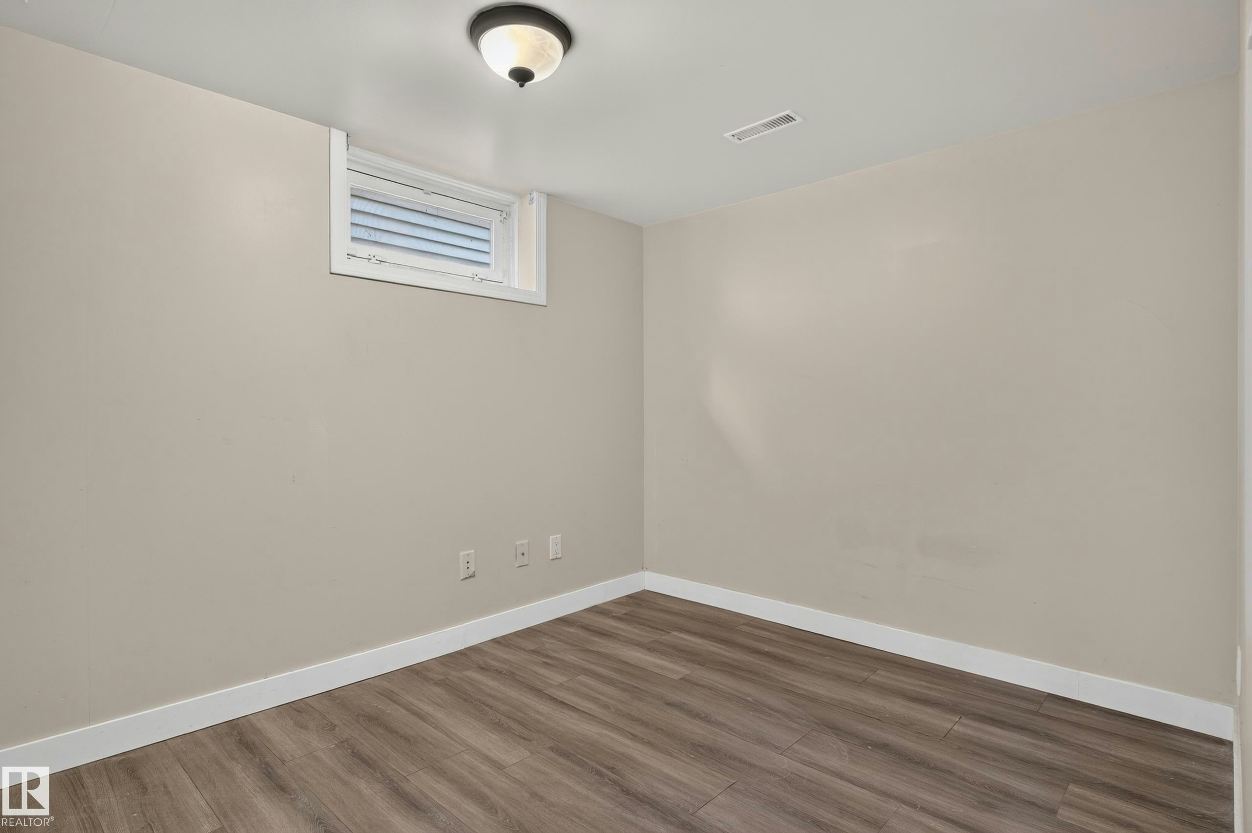 11549 88 Street, Edmonton, AB, T5B 3R2 - 26
