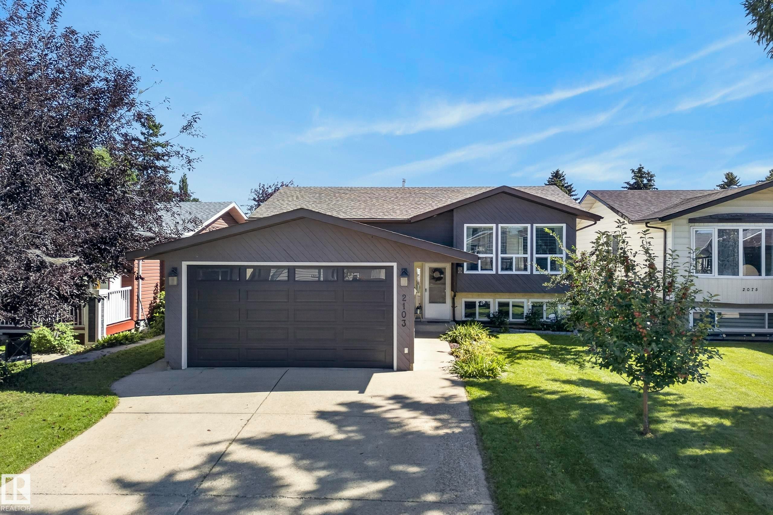 2103 49a Street, Edmonton, AB, T6L 2W9