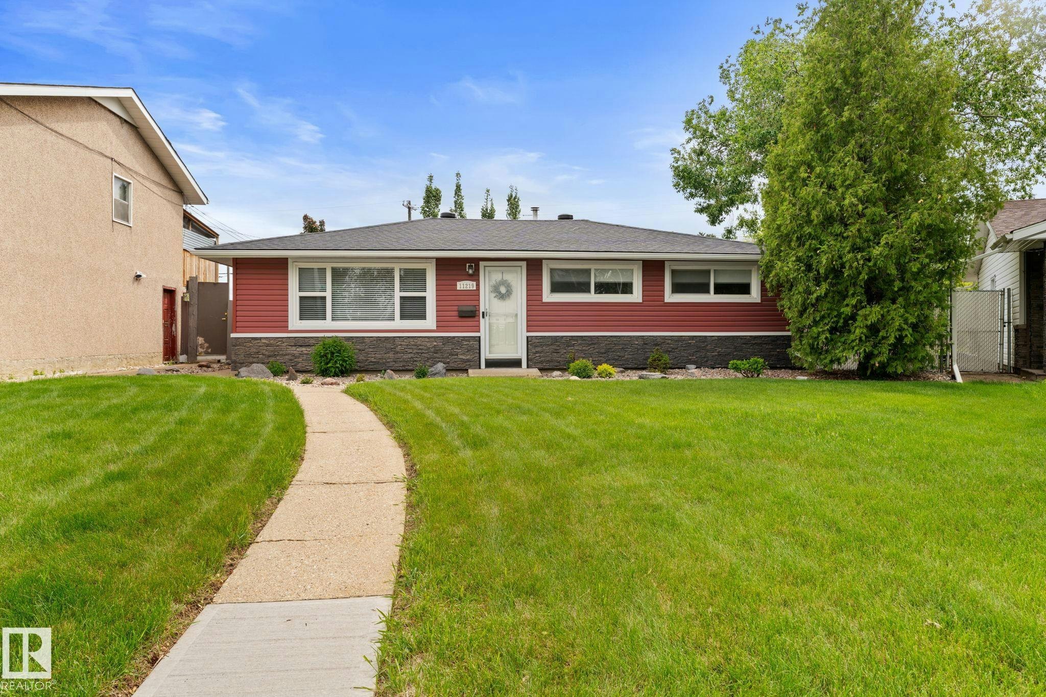 11219 134a Avenue, Edmonton, AB, T5E 1M4