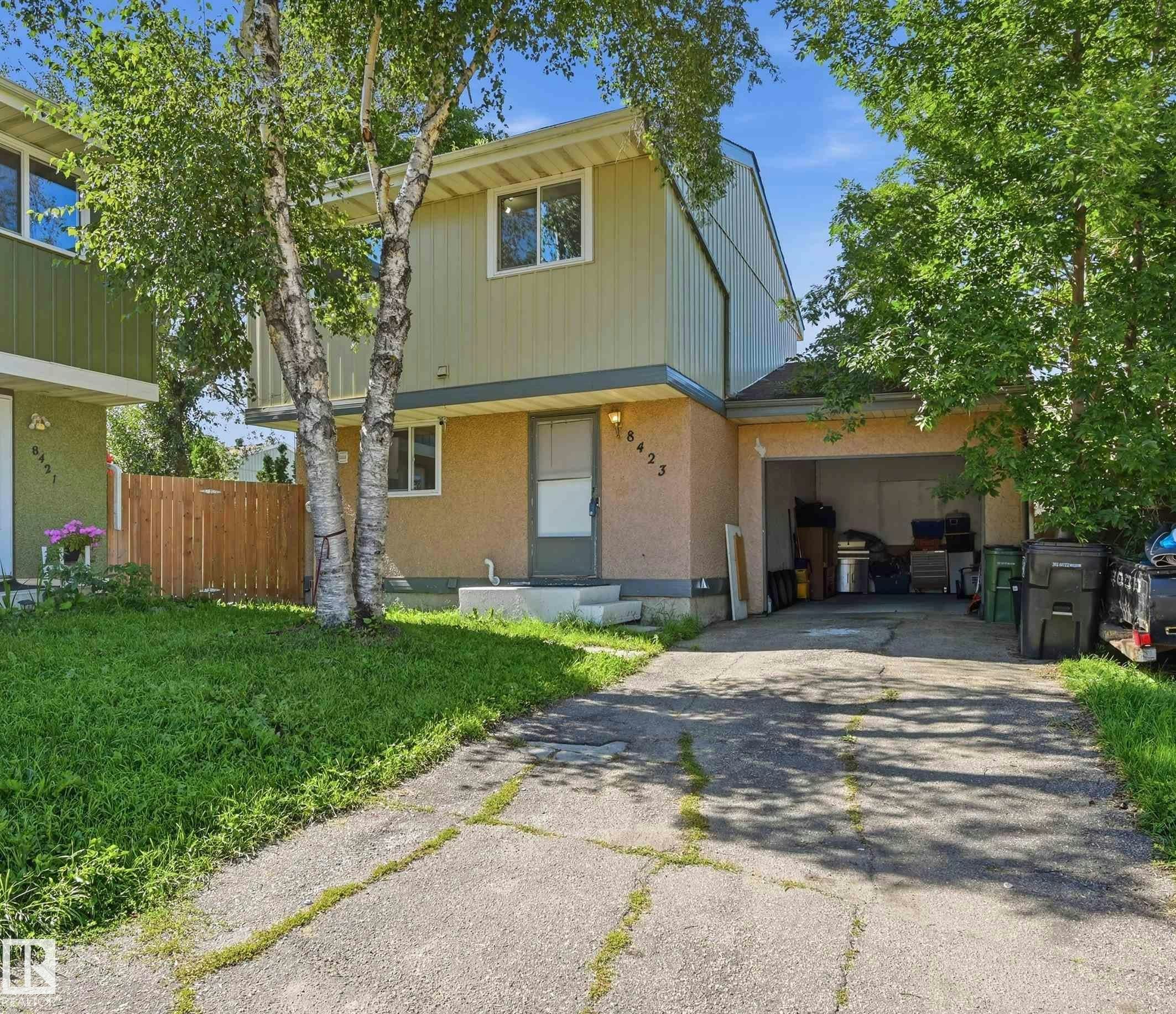 8423 Mill Woods Road, Edmonton, AB, T6K 2P6