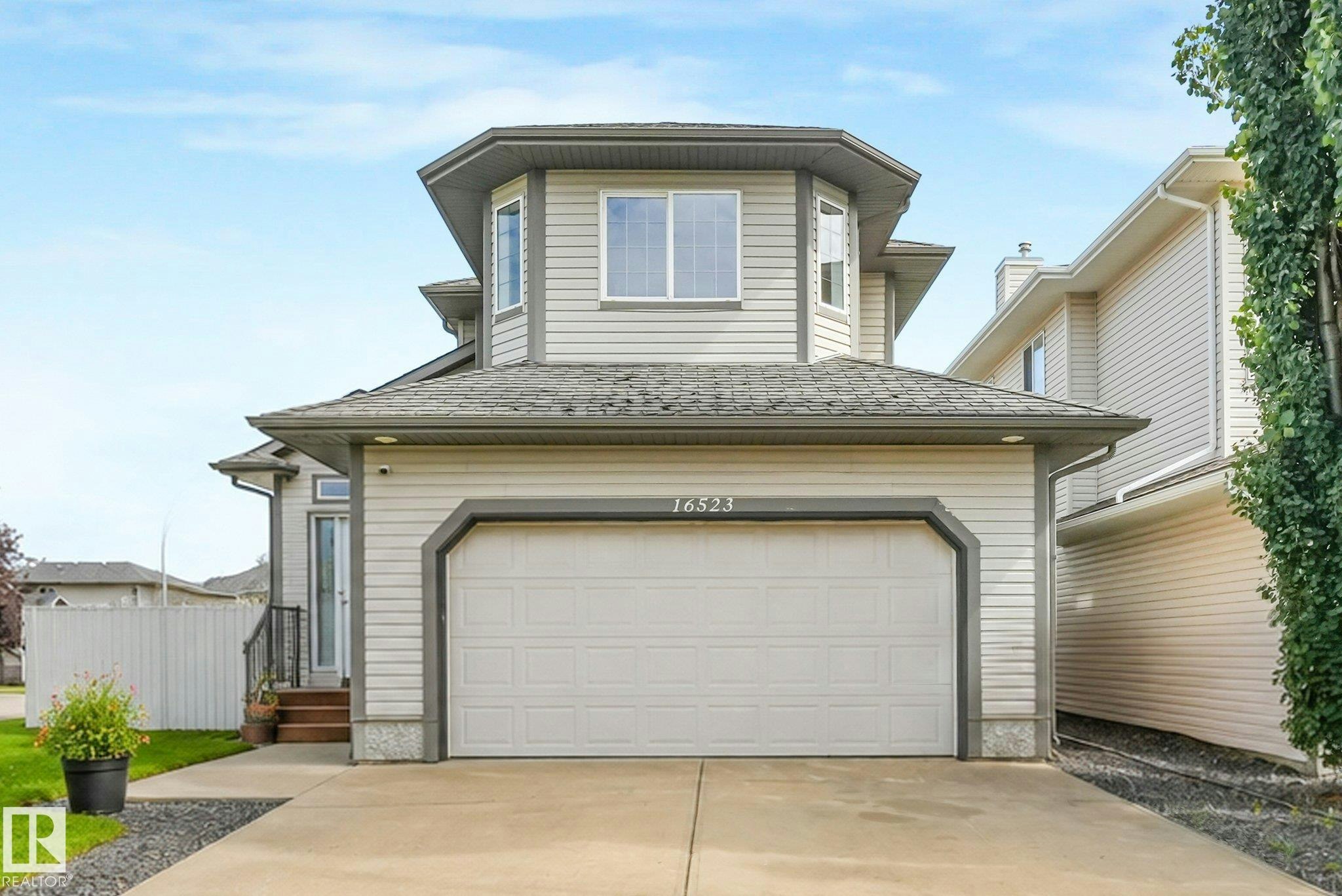 16523 89 Street, Edmonton, AB, T5Z 3W8