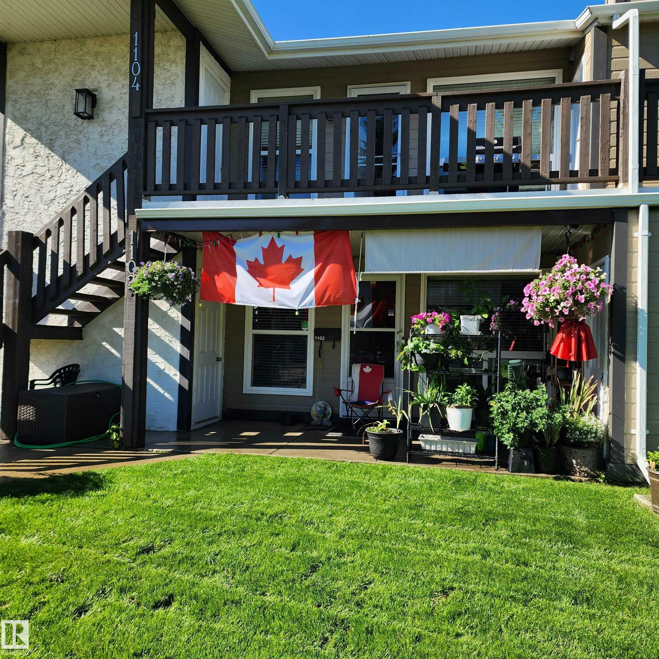 1102 Saddleback Road, Edmonton, AB, T6J 4Z4