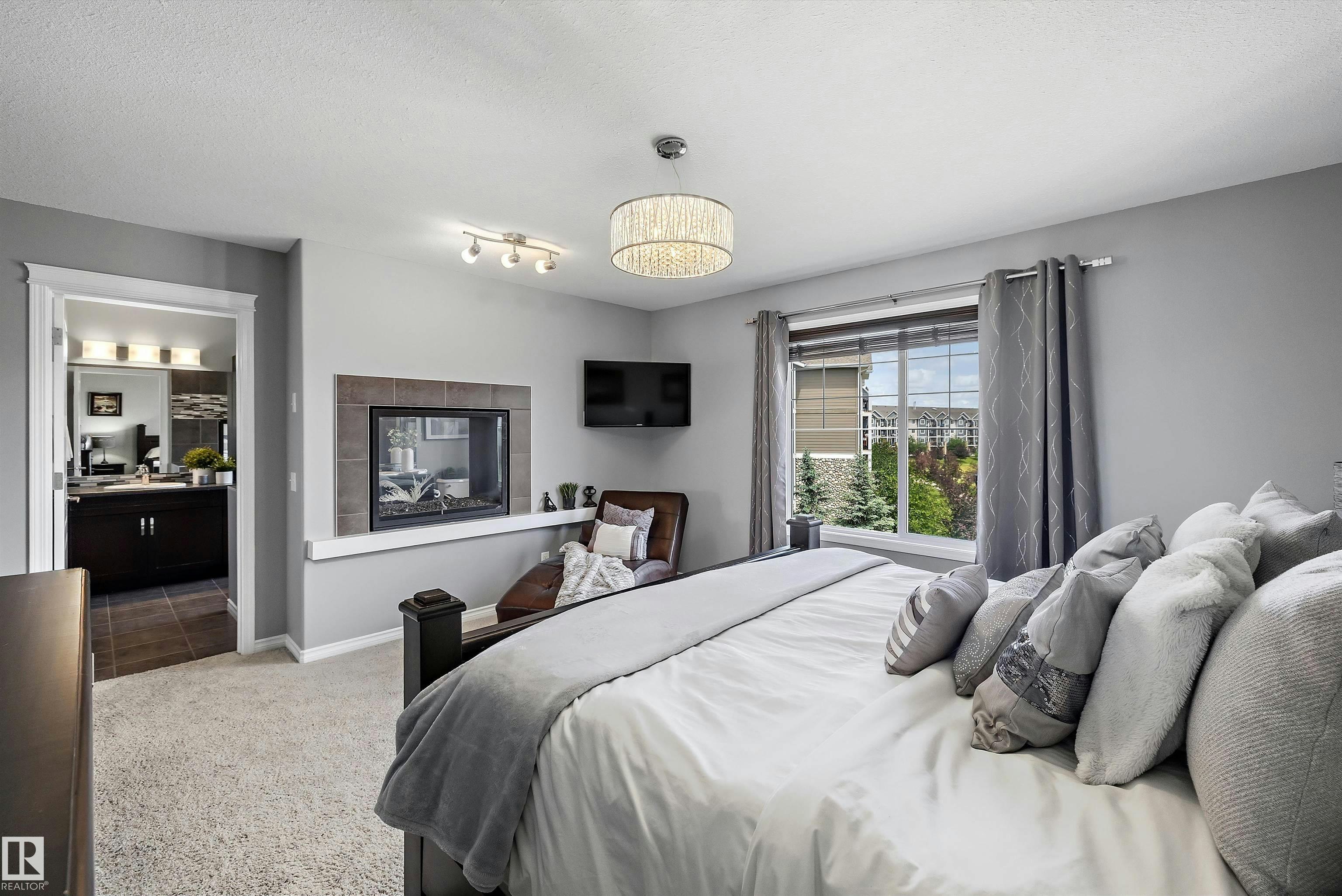 3332 Cutler Crescent, Edmonton, AB, T6W 2N4