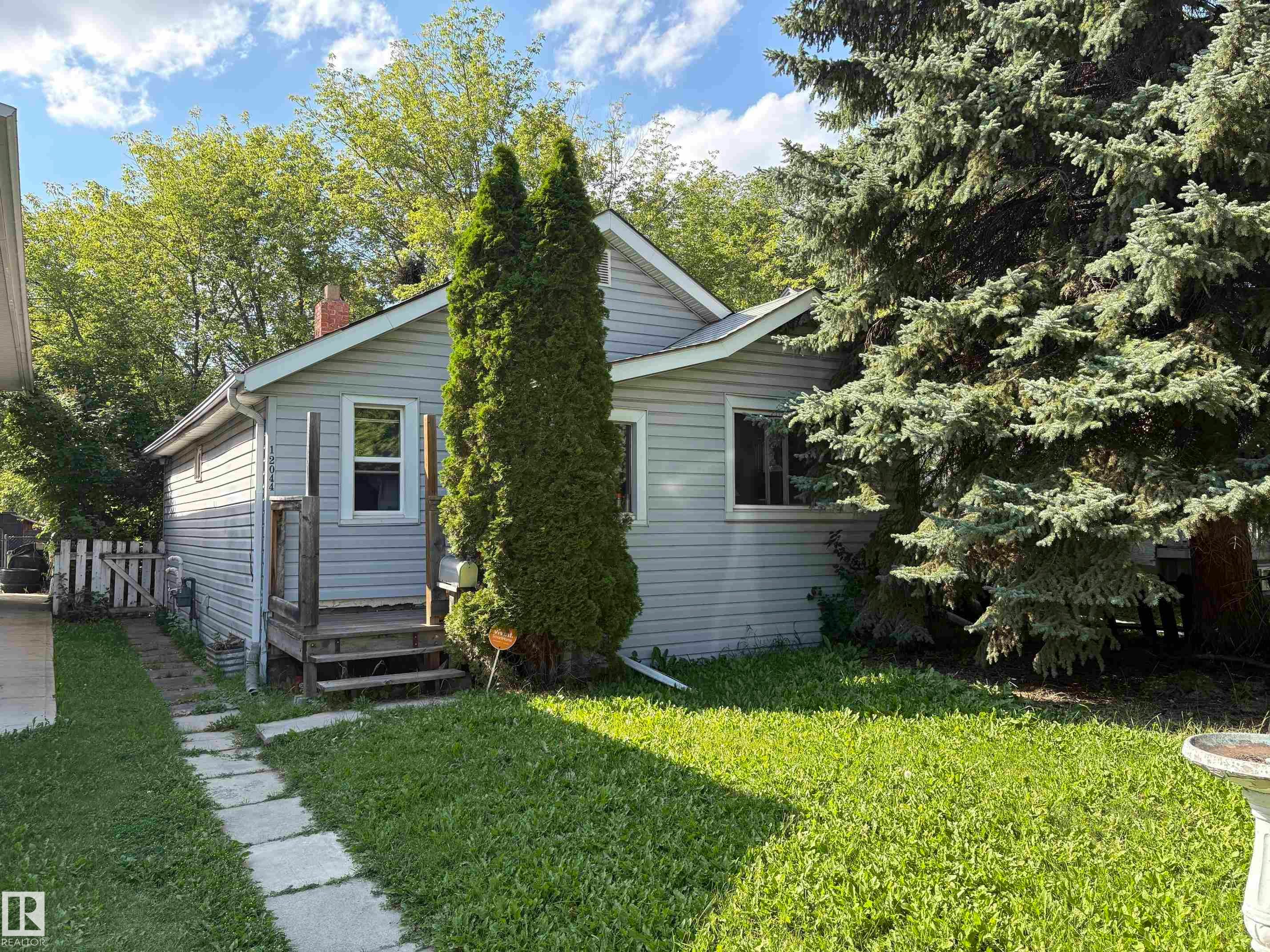 12044 64 Street, Edmonton, AB, T5W 4J6