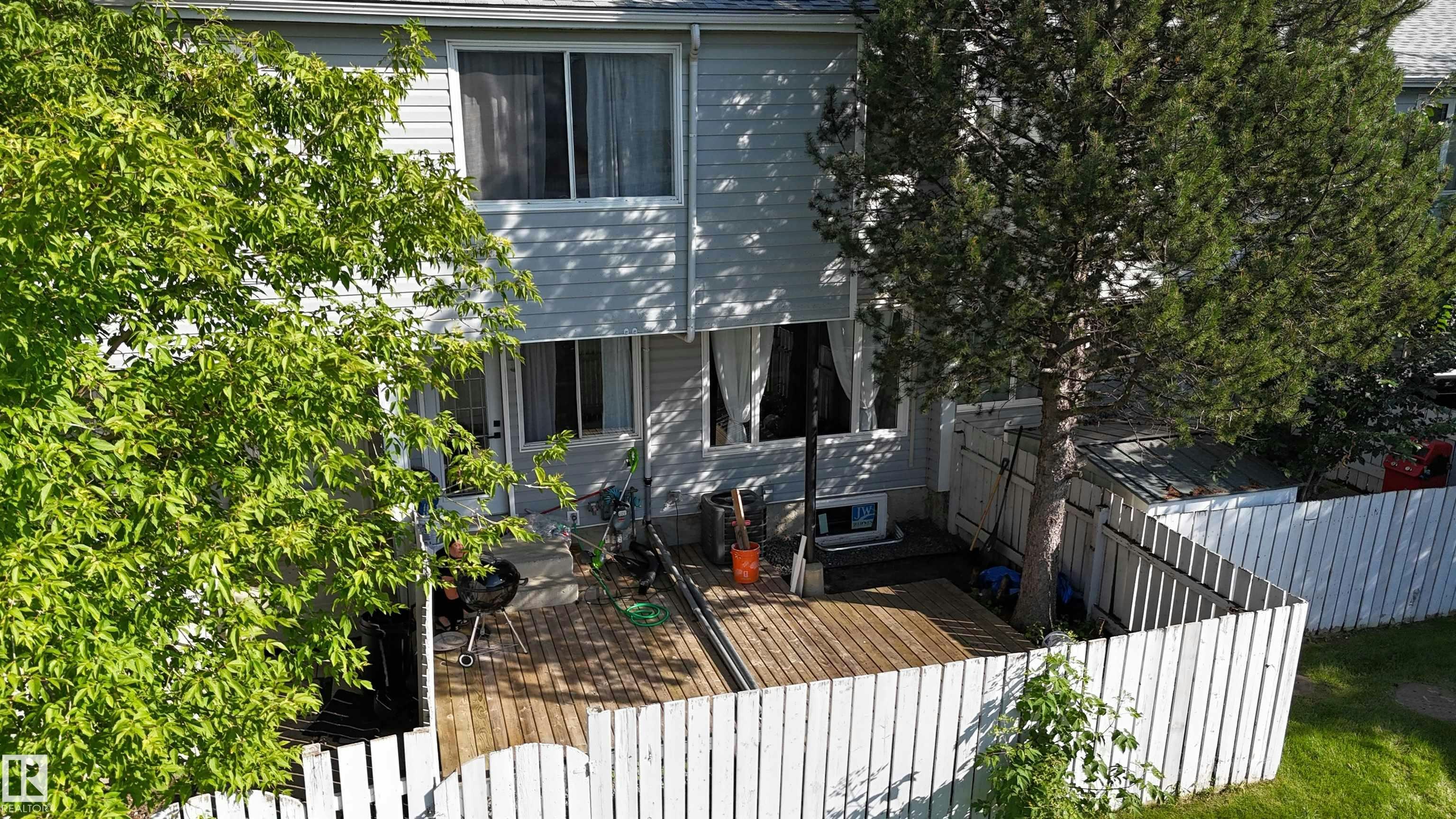 71 Amberly Crest, Edmonton, AB, T5A 2H9