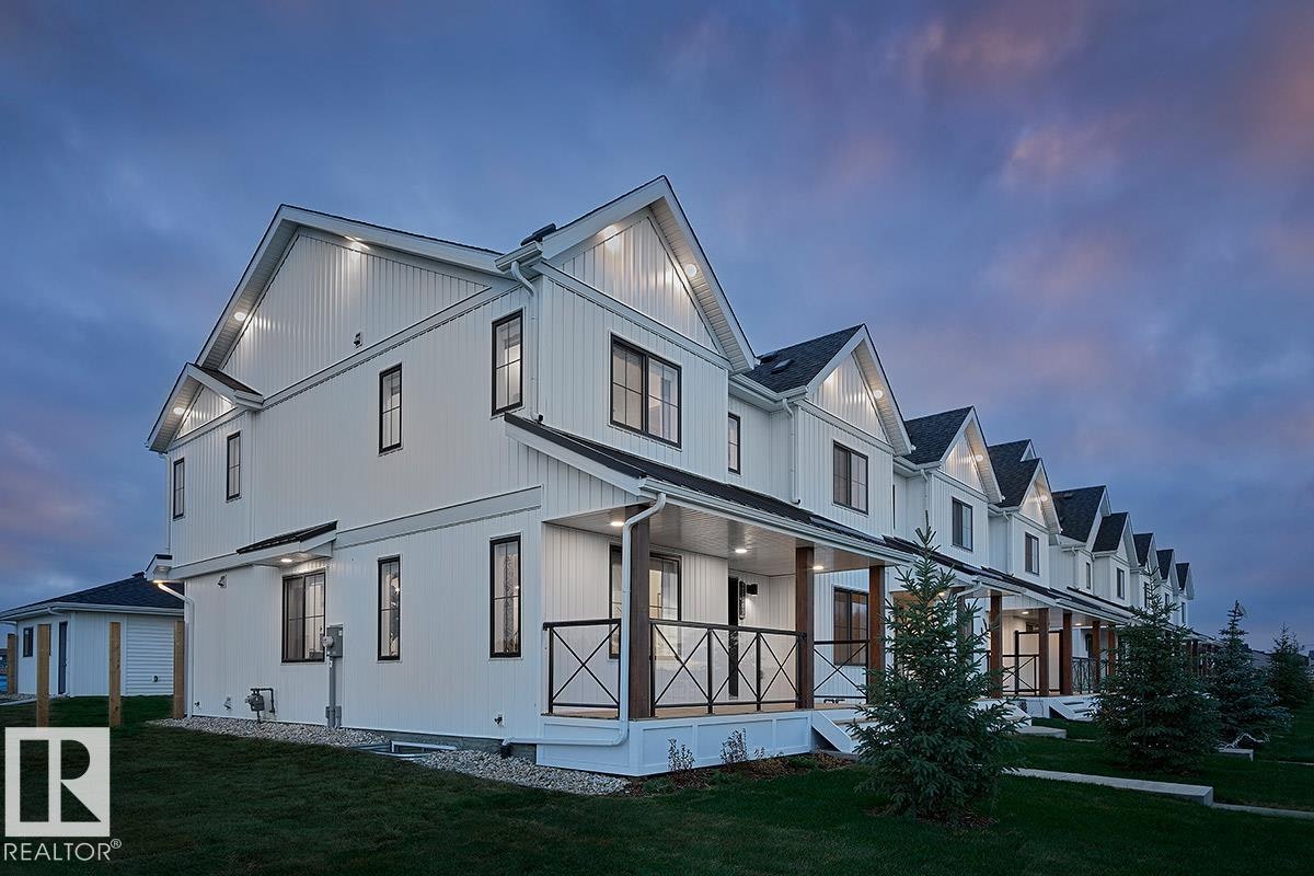 9008 Gilbert Close, Edmonton, AB, T5T 7Z3