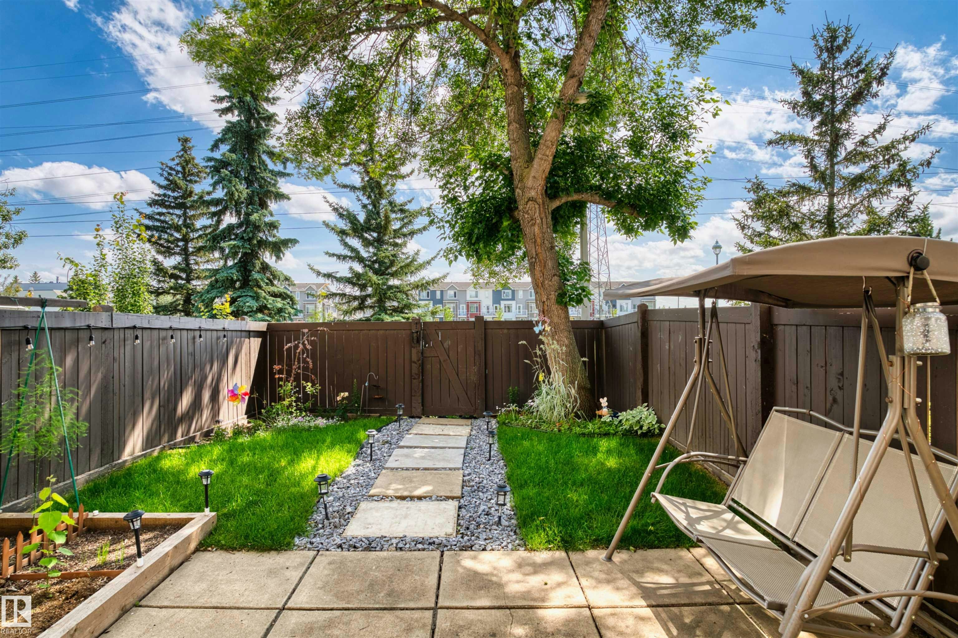 117 Tudor Lane, Edmonton, AB, T6J 3T5