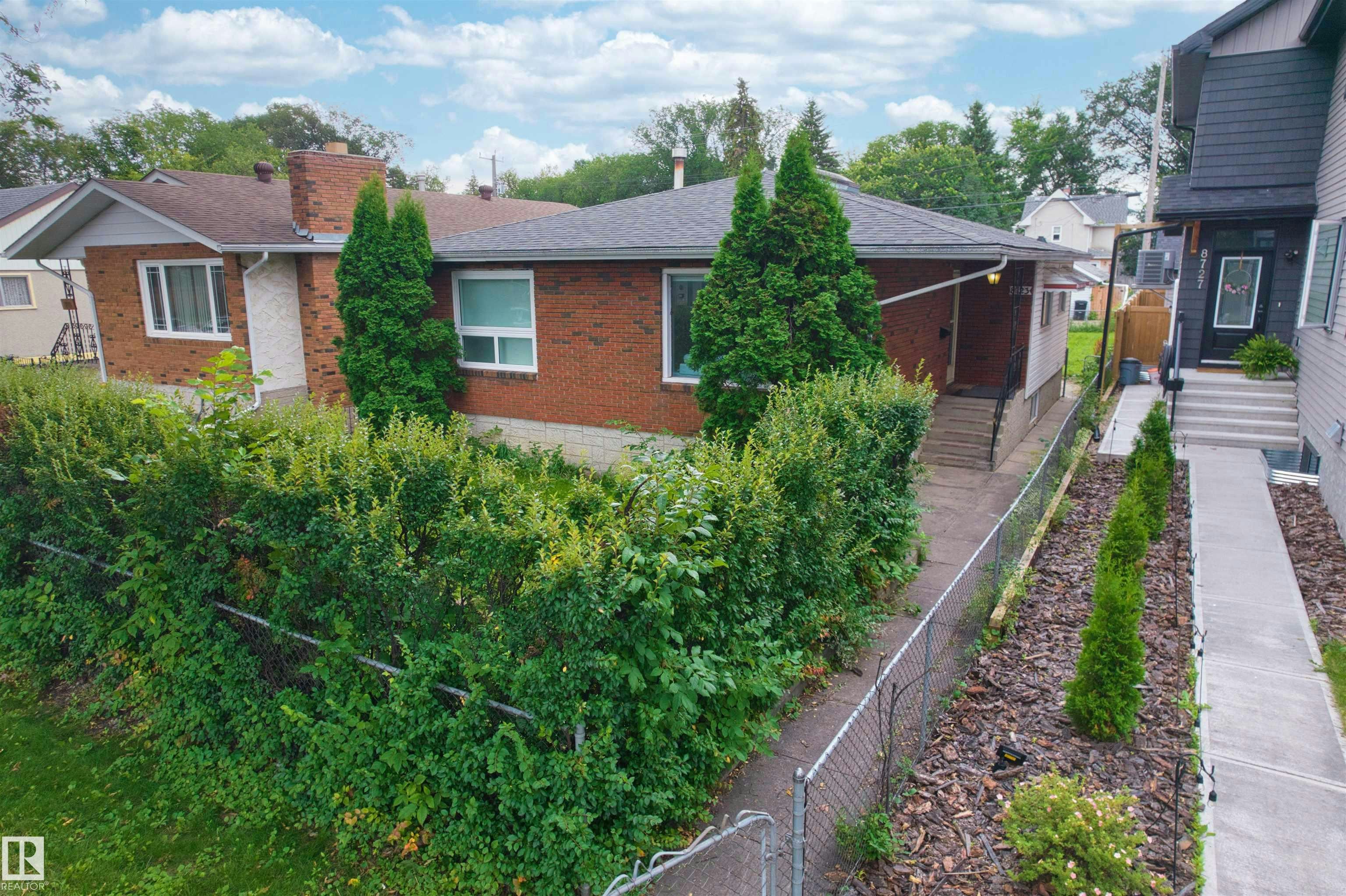 8723 81 Avenue, Edmonton, AB, T6C 0W5