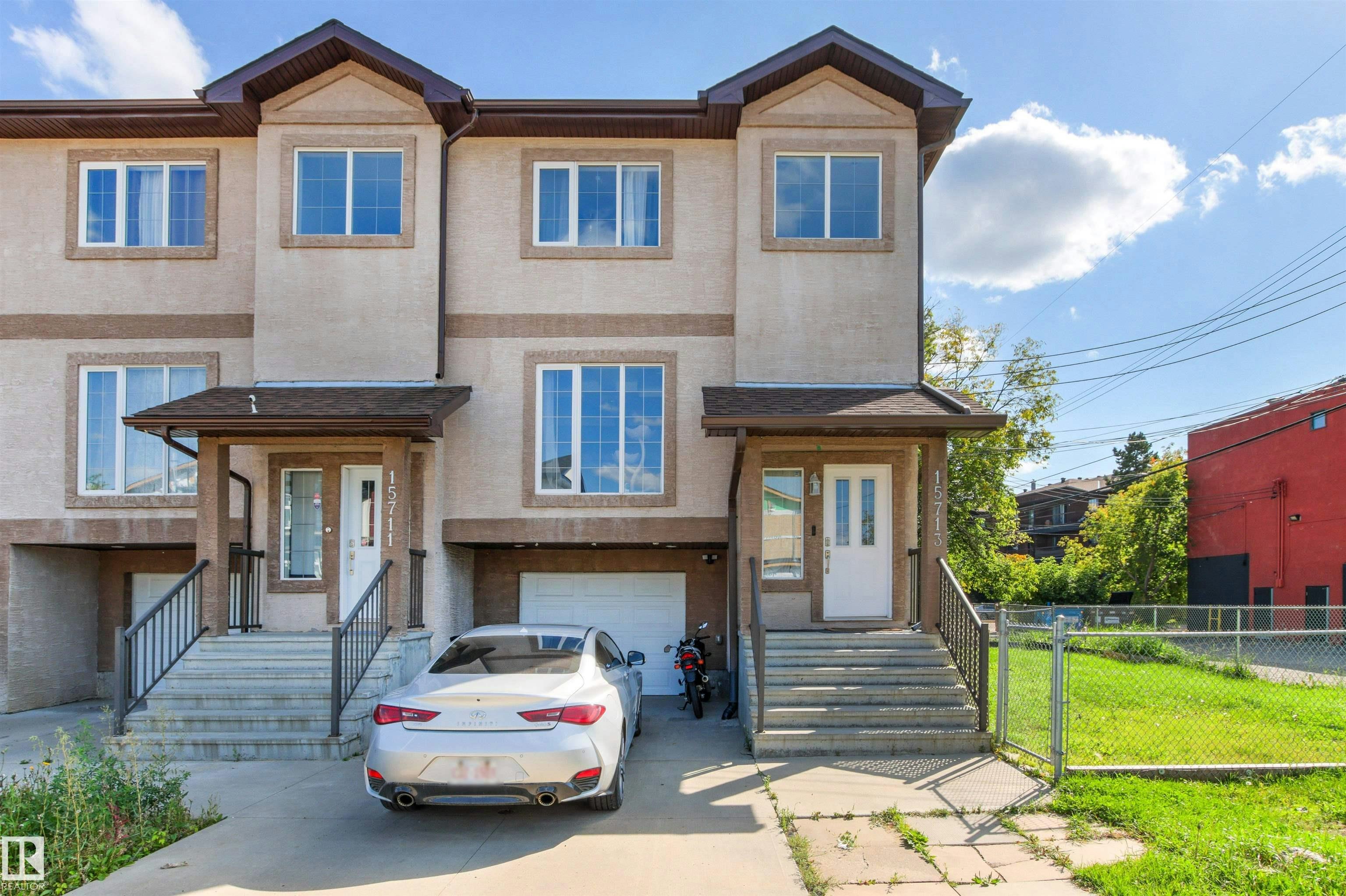 15713 102 Avenue, Edmonton, AB, T5P 4M5