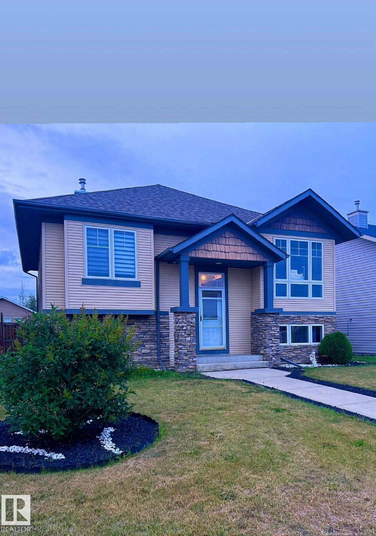 10 Mackenzie Ranch Way, Lacombe, AB, T4L 0A7