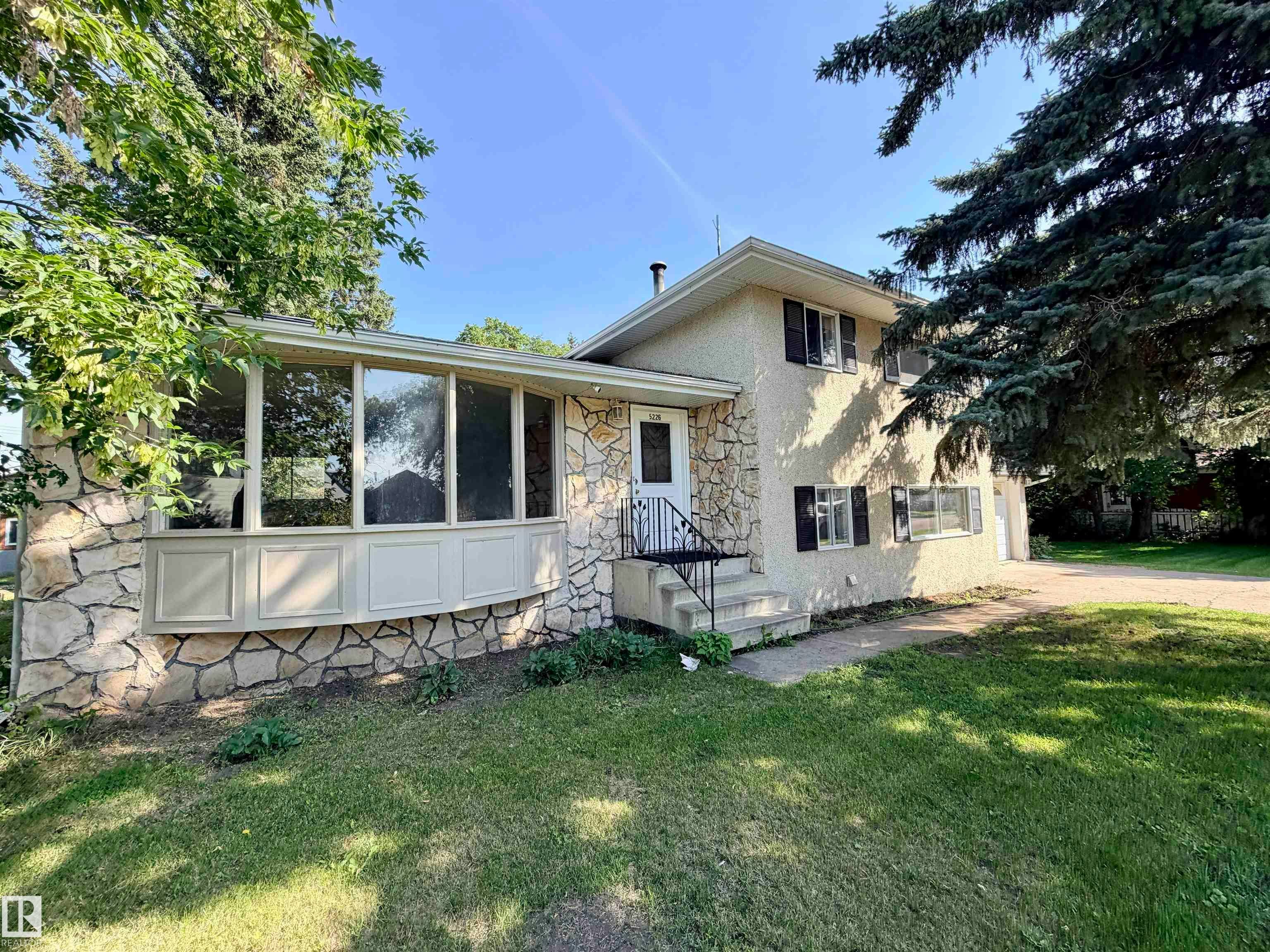 5226 47 Avenue, St. Paul Town, AB, T0A 3A4