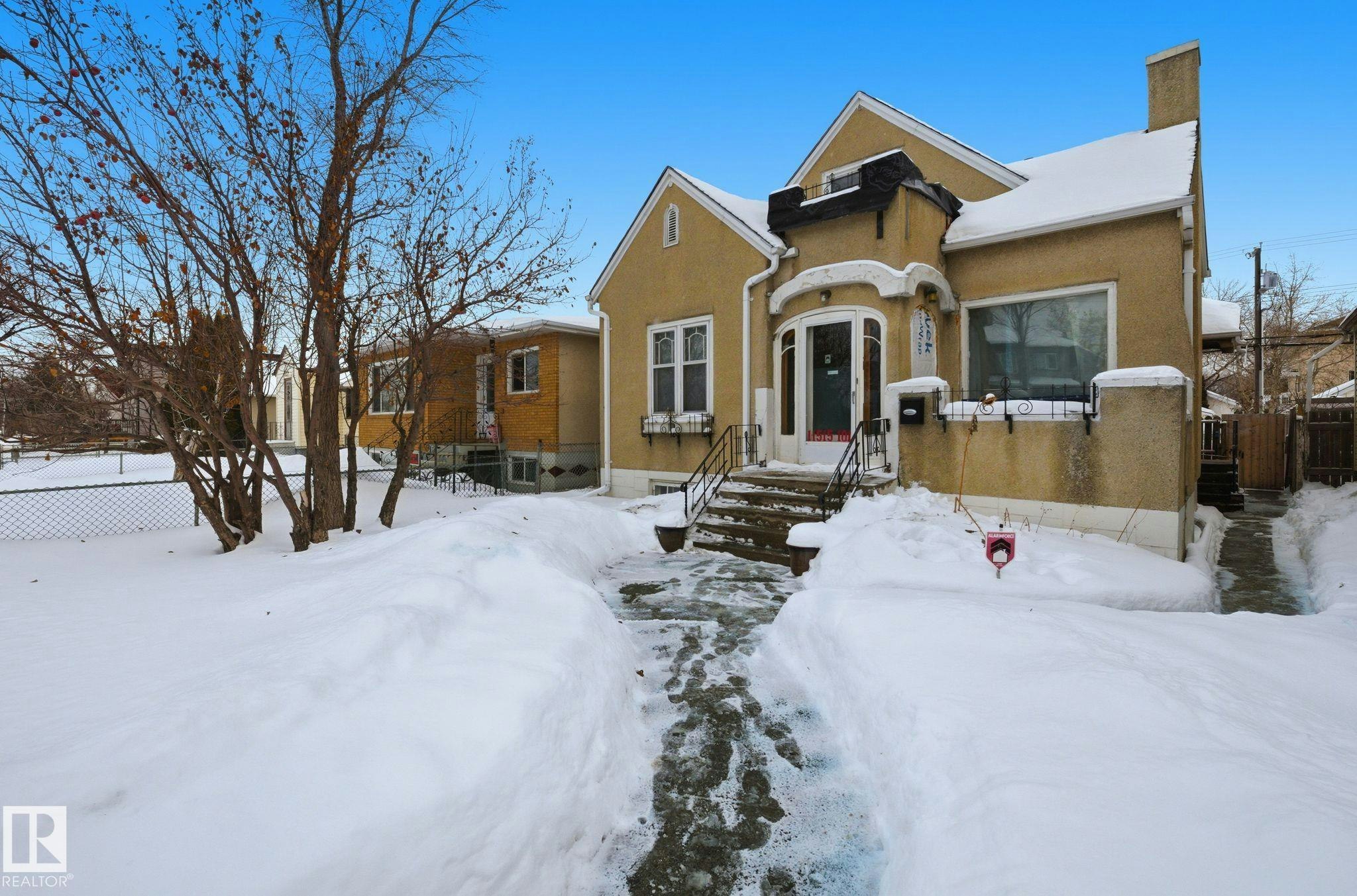11515 101st Street NW, Edmonton, AB, T5J 2B2
