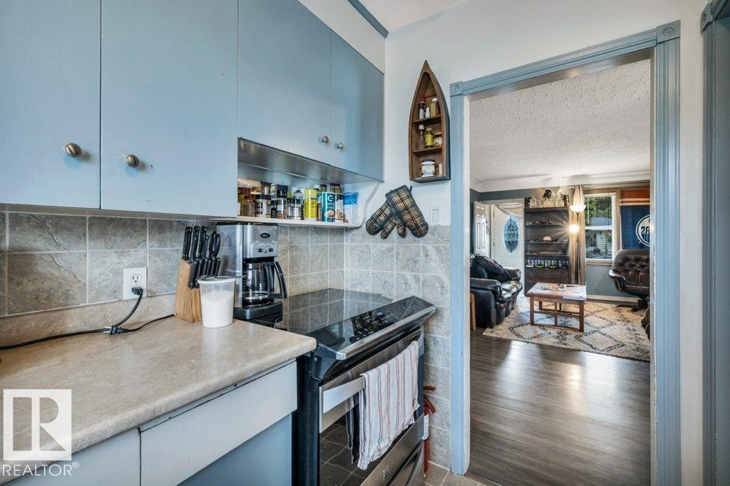 9928 79 Street, Edmonton, AB, T6A 3G1 - 11