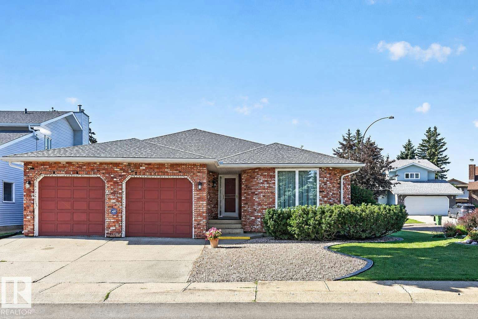 5814 181 Street, Edmonton, AB, T6M 1V7