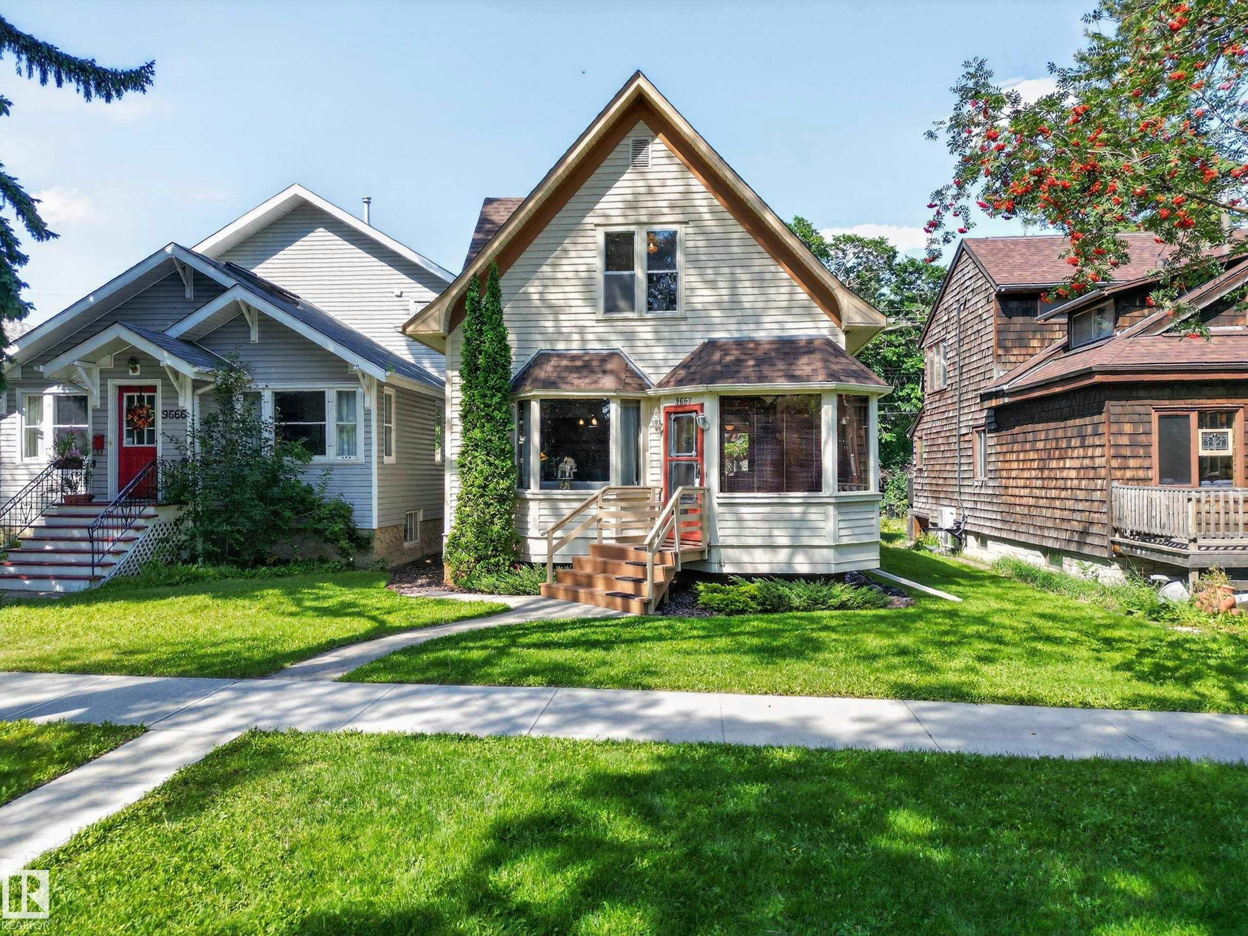 9662 85 Avenue, Edmonton, AB, T6C 1H4