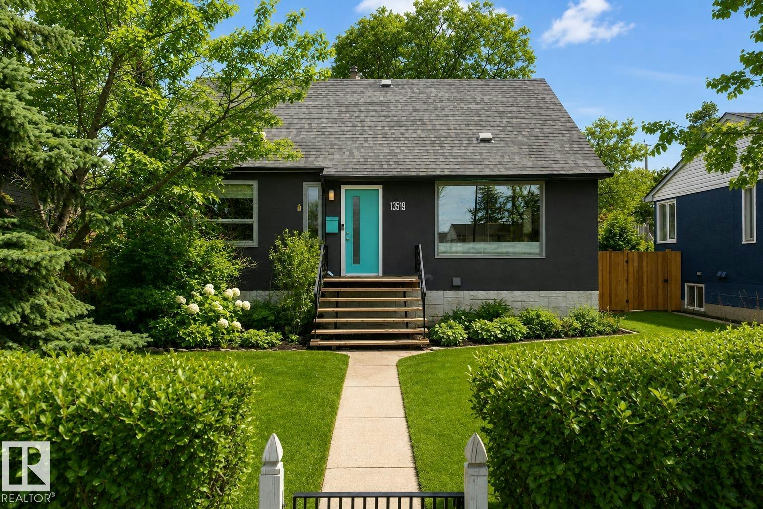 13519 110 A Avenue, Edmonton, AB, T5M 2M8
